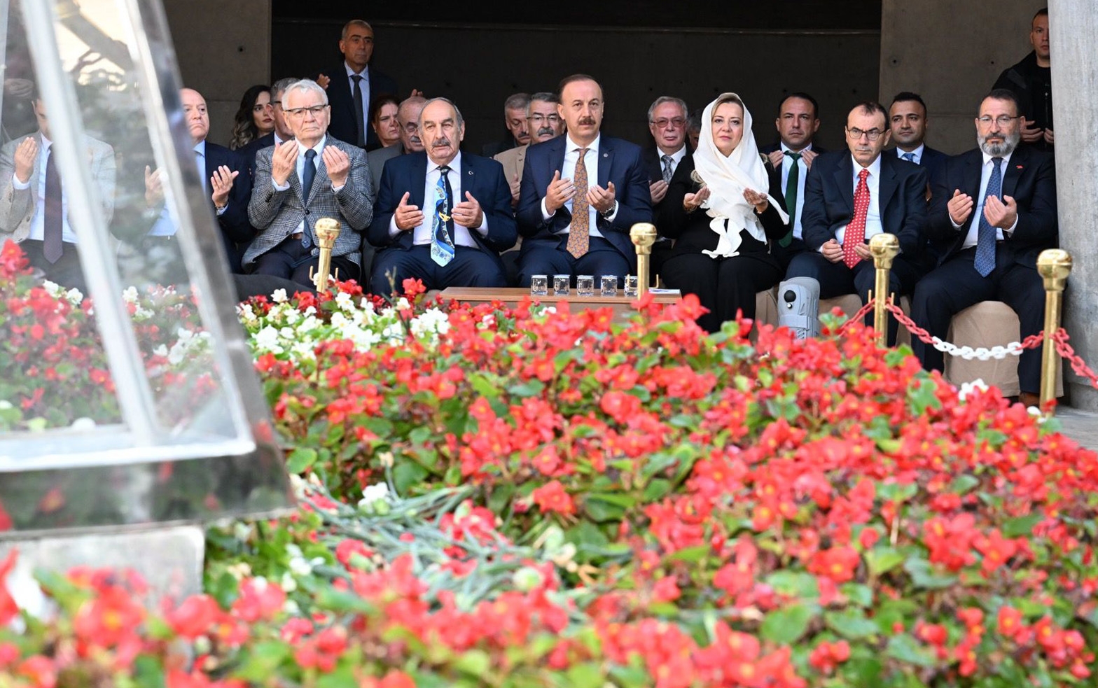 Süleyman Demirel, 100'üncü doğum gününde anıt mezarında anıldı