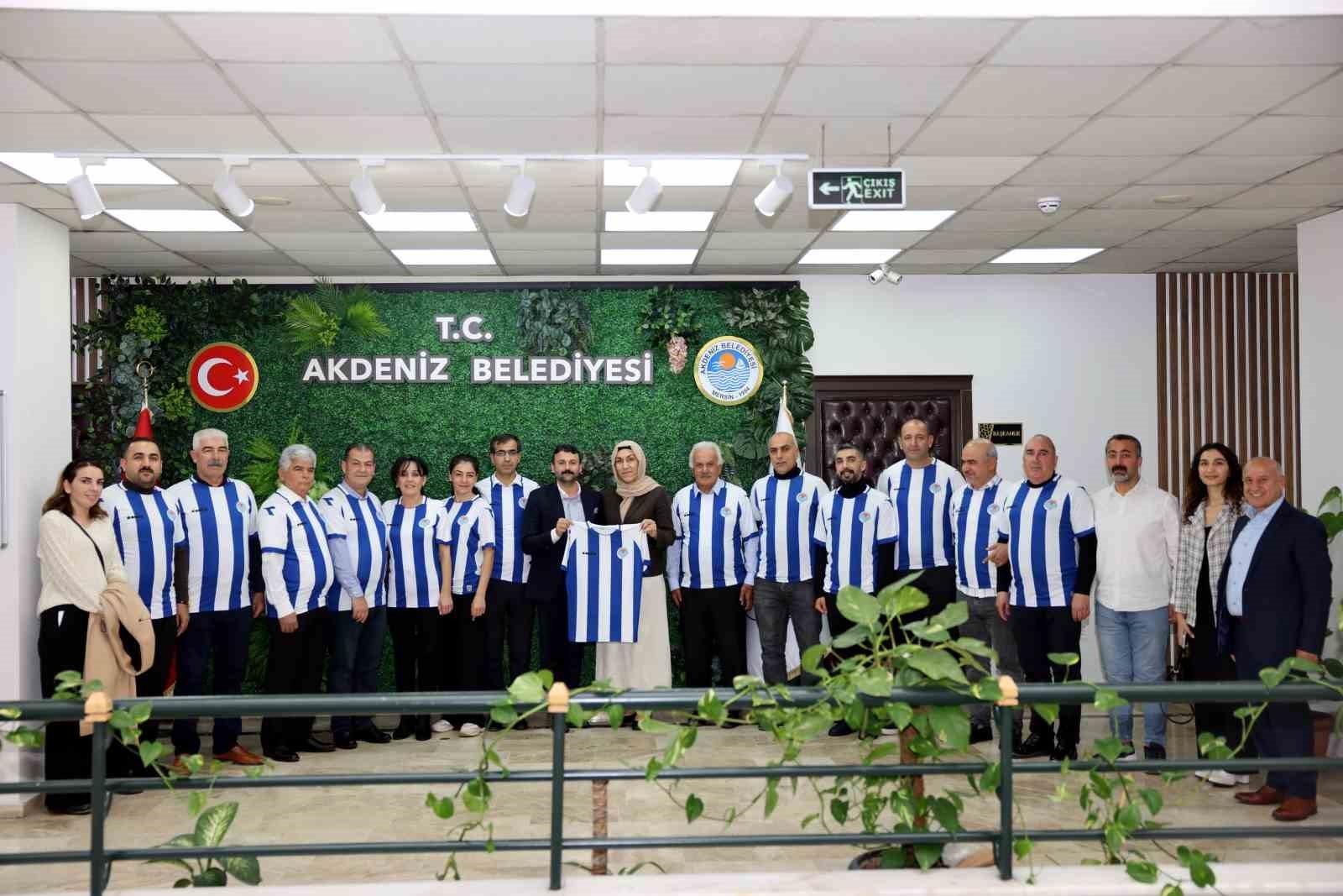 Akdeniz'in meclis üyelerinden spora ve sporculara formalı destek