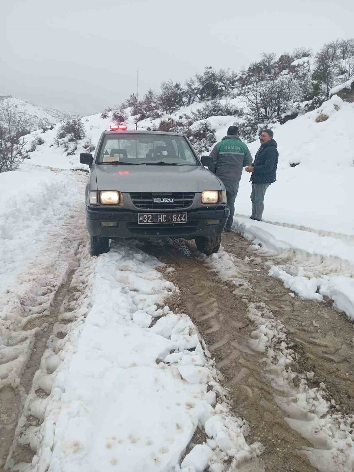 Burdur'da sürüsüyle birlikte mahsur kalan çoban kurtarıldı