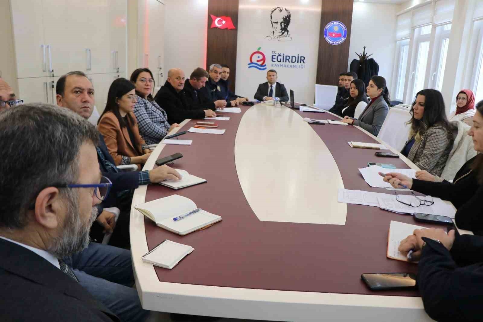 Eğirdir'de uyuşturucu ve bağımlılıkla mücadele toplantısı