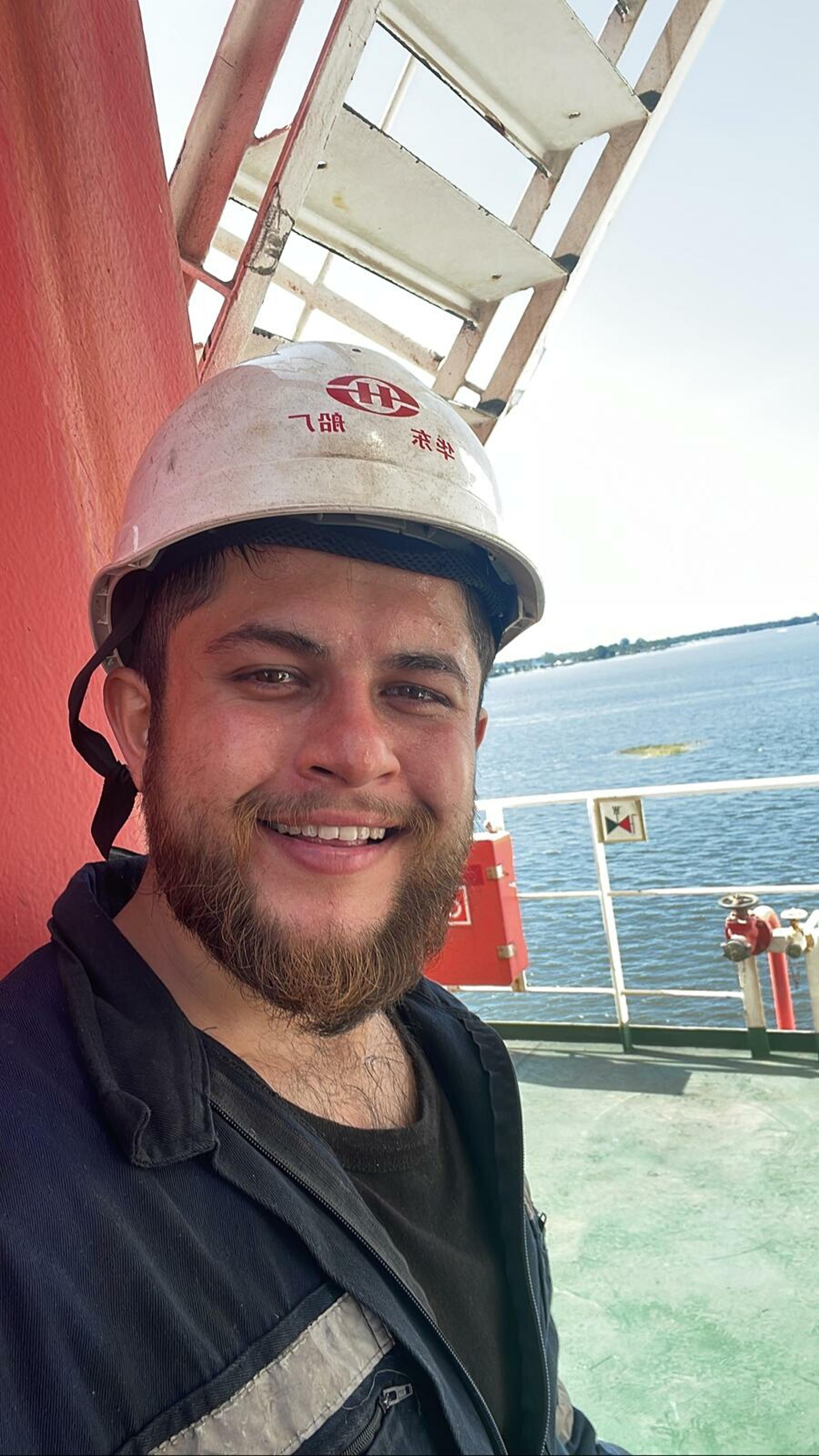 Endonezya'dan hareket eden gemideki mühendis Doğukan, 13 gündür kayıp
