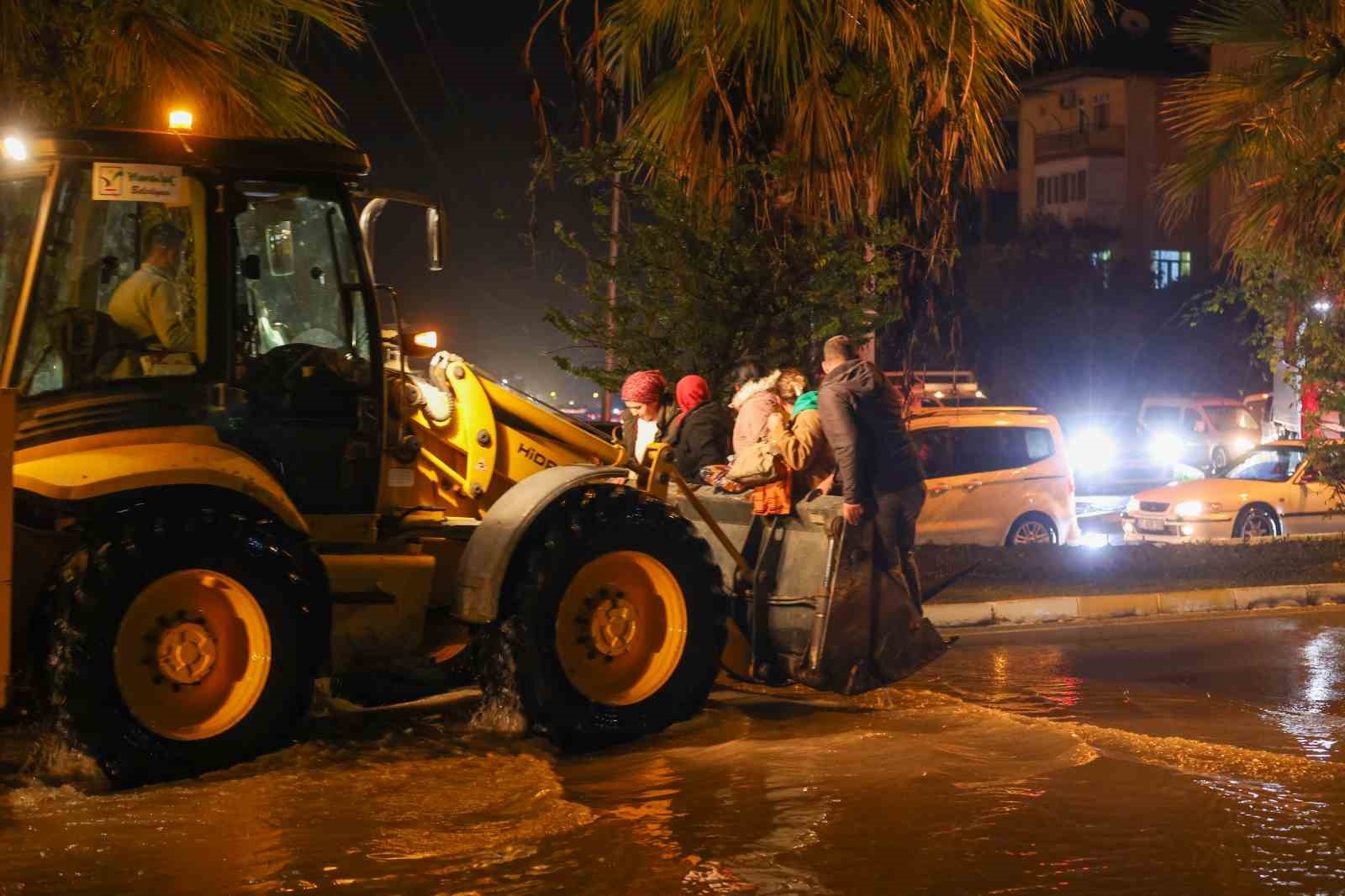 Sele teslim olan Manavgat kurtarma görüntüleri