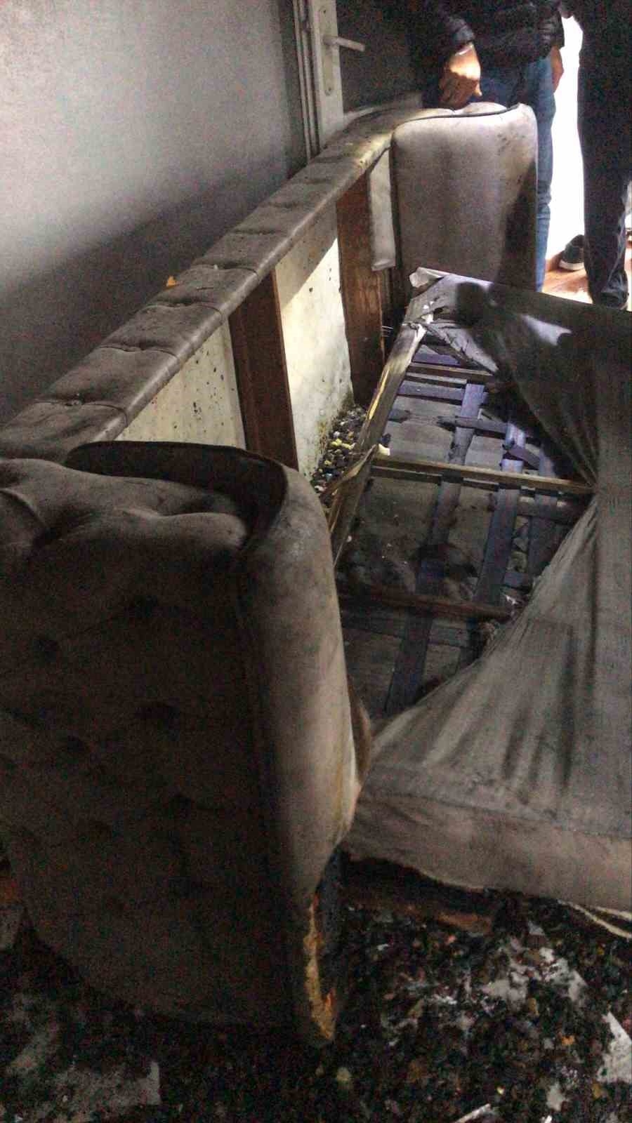 Tarsus'ta ev yangını