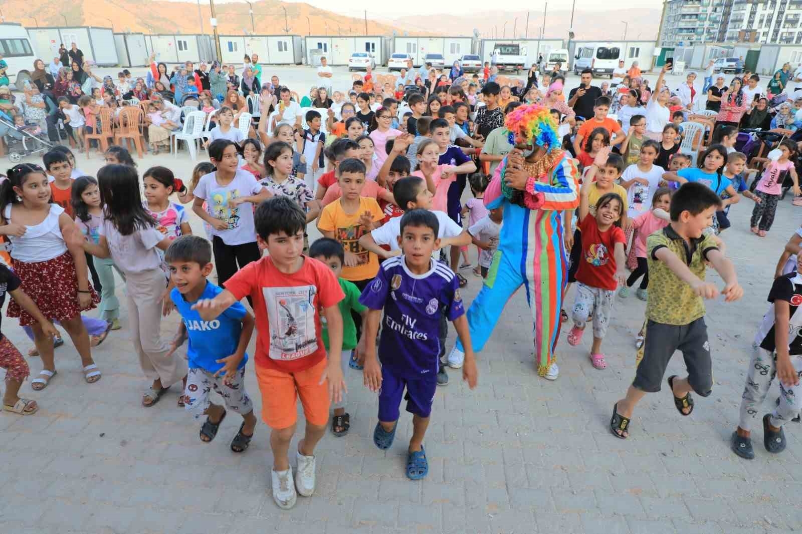 5 ayda 10 bin 690 çocuk doyasıya eğlendi