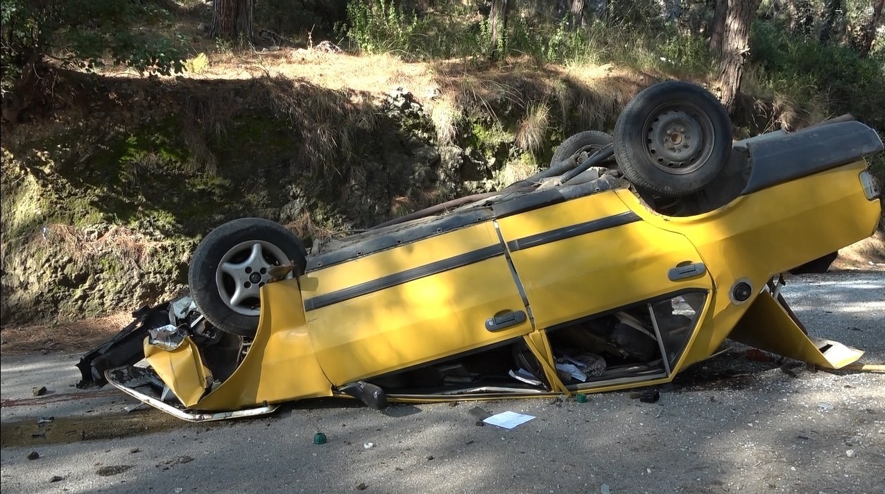 Alanya'da direksiyon hakimiyetini kaybeden otomobil takla attı : 1 yaralı