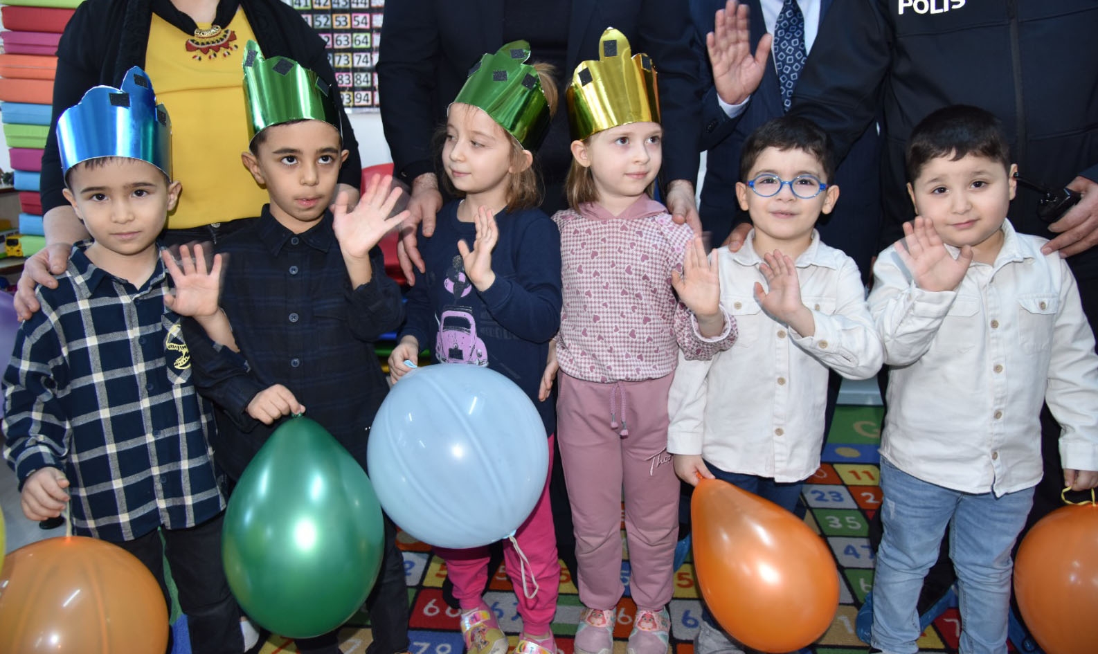 Anaokulunda 3 İkizin 'Başarı Belgesi' Heyecanı