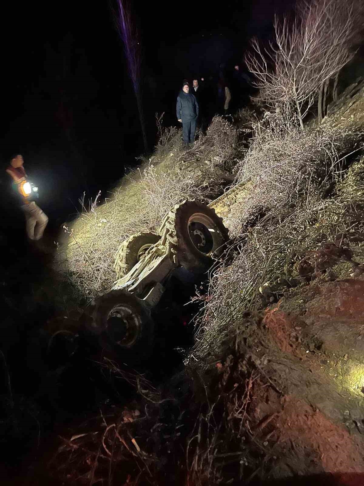 Antalya'da 14 yaşındaki sürücünün kullandığı traktör devrildi: 2 ölü