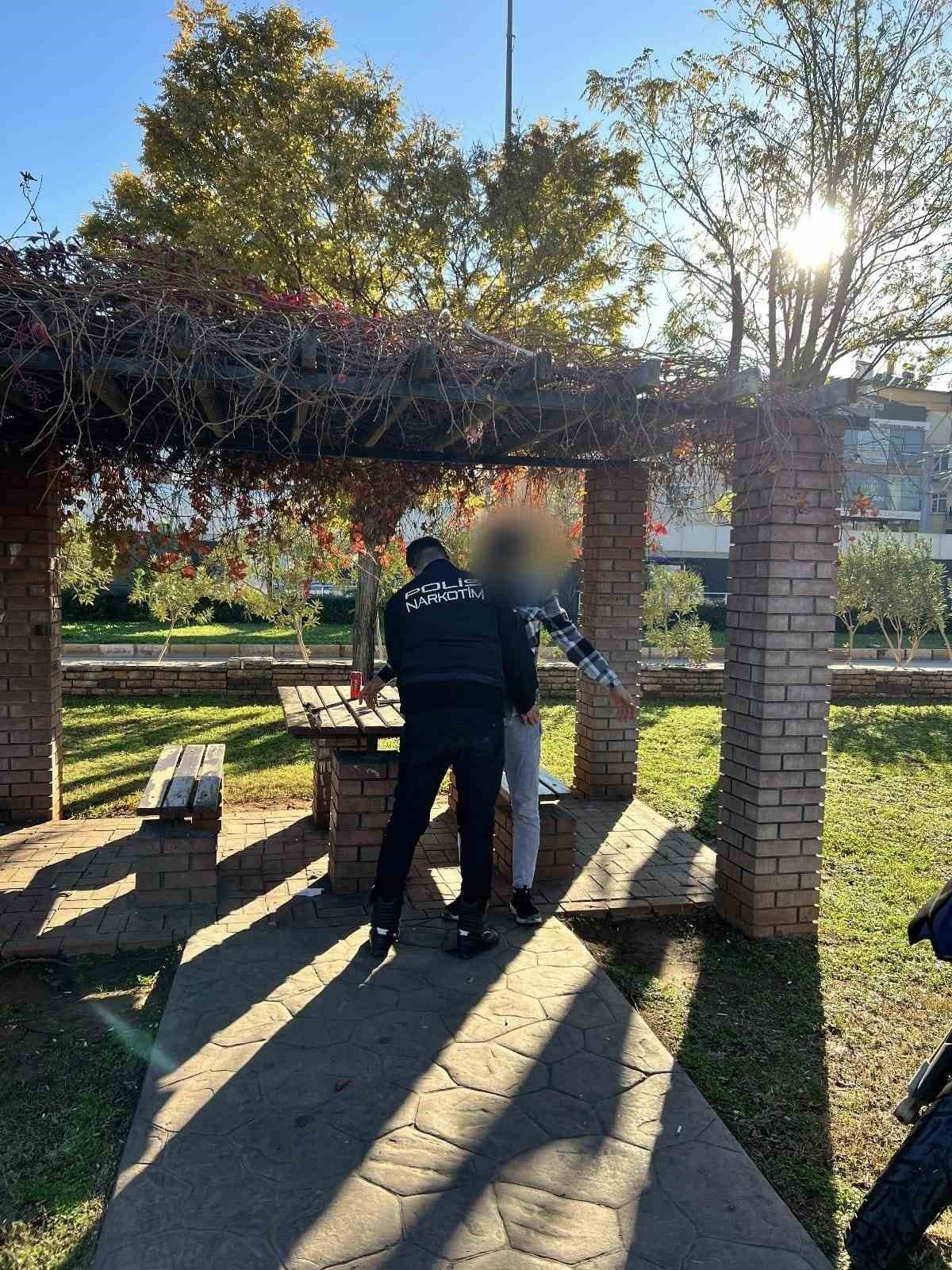 Antalya'da iki ilçede narkotik uygulaması: 16 tutuklama