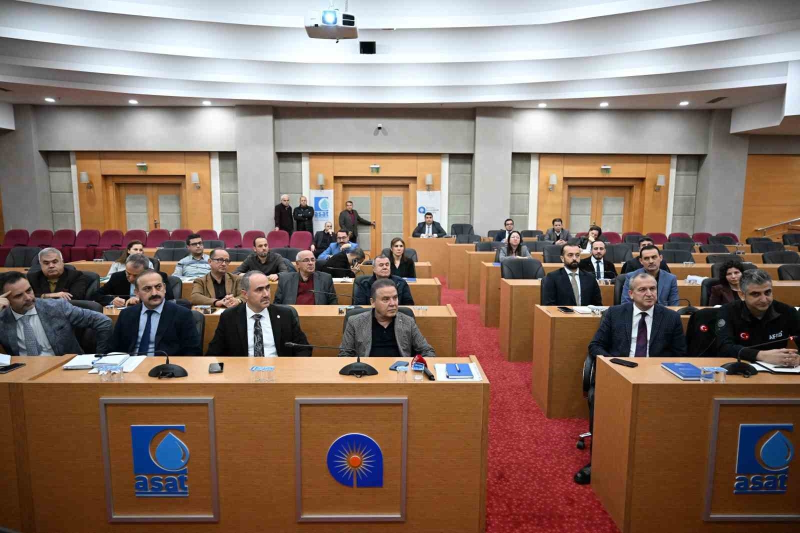 Antalya'da yağmur suyu Master Planı toplantısı gerçekleştirildi