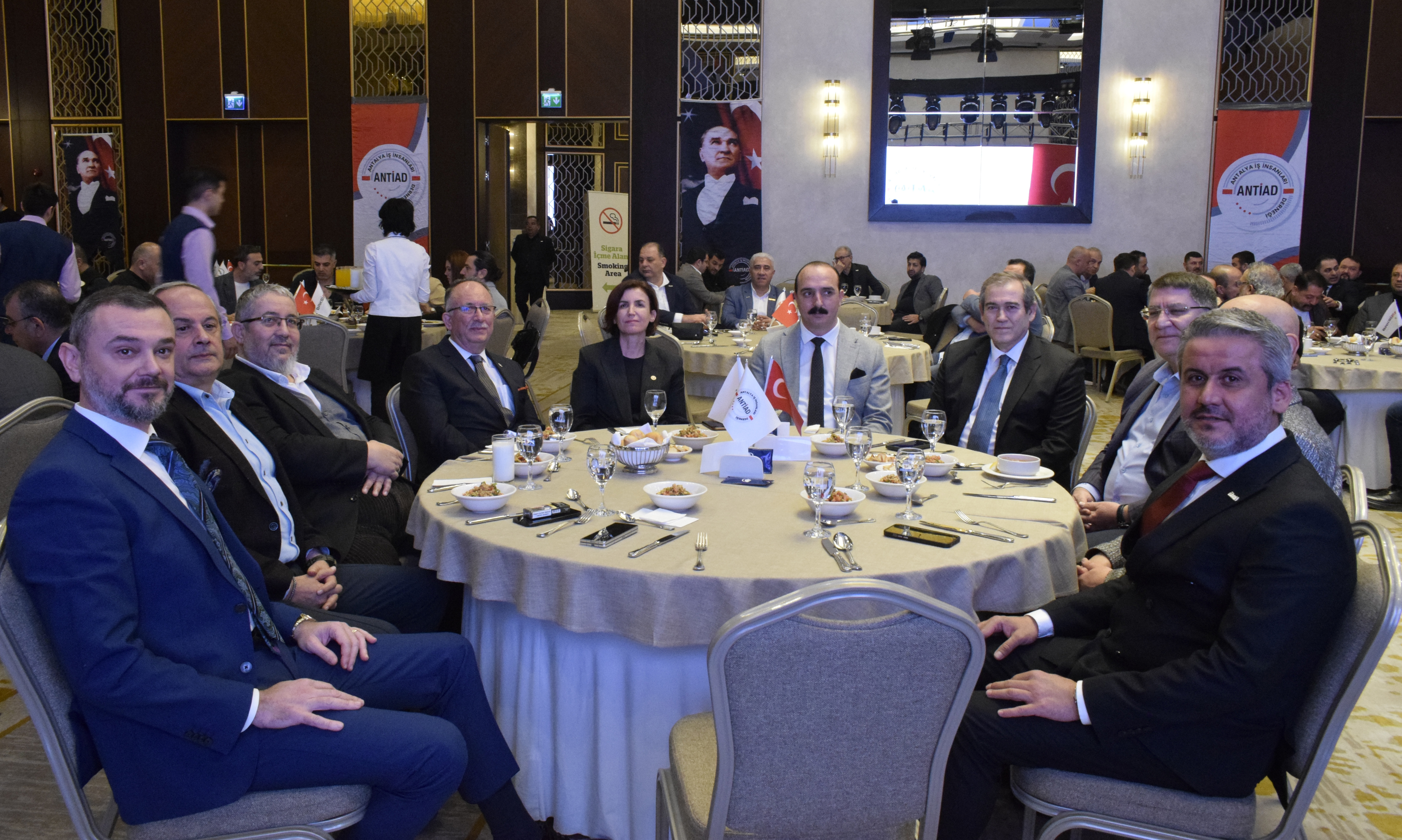 ANTİAD Başkanı Köleoğlu güven tazeledi