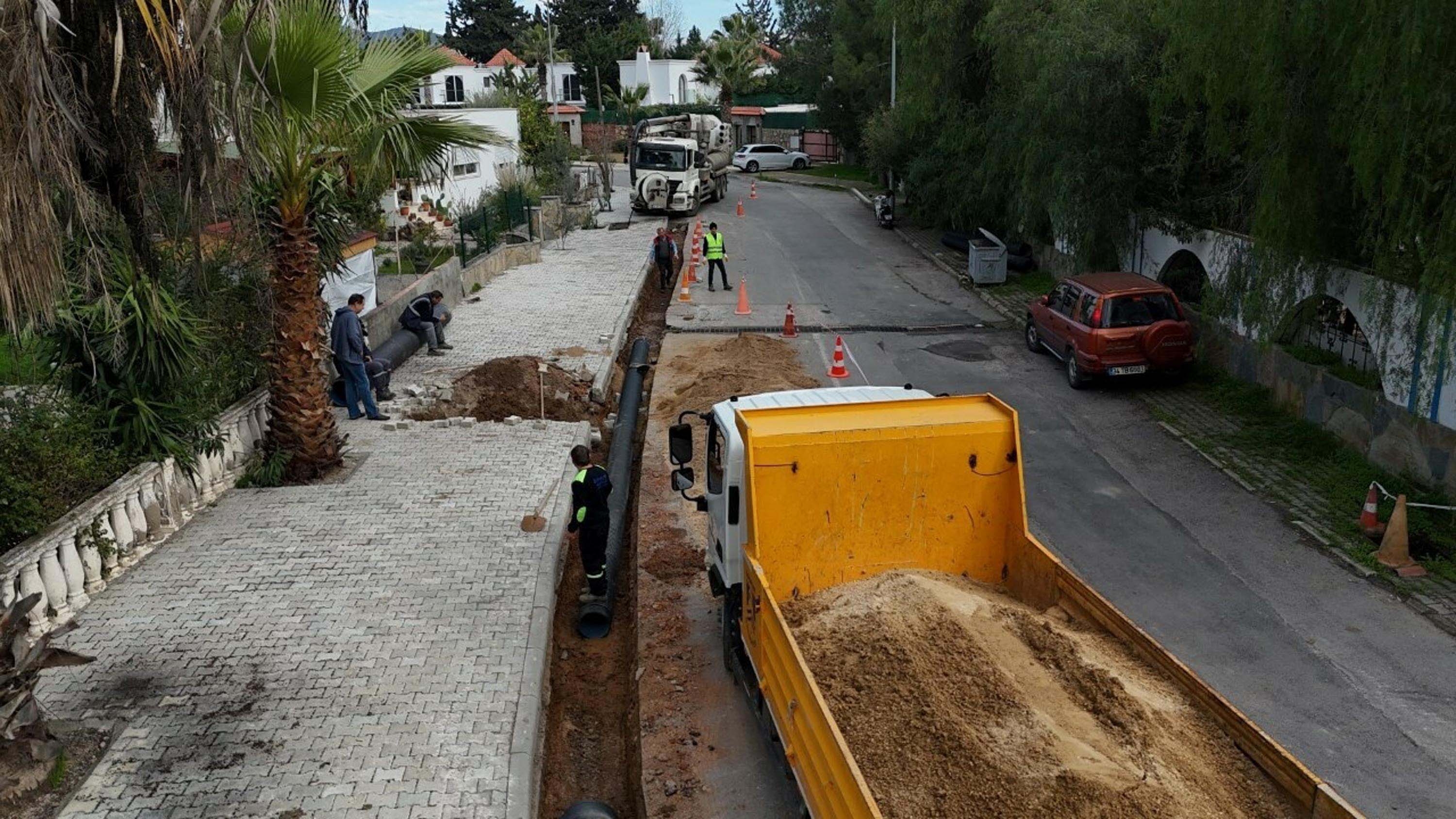 Bodrum'da yağmur suyu hattı çalışmaları devam ediyor