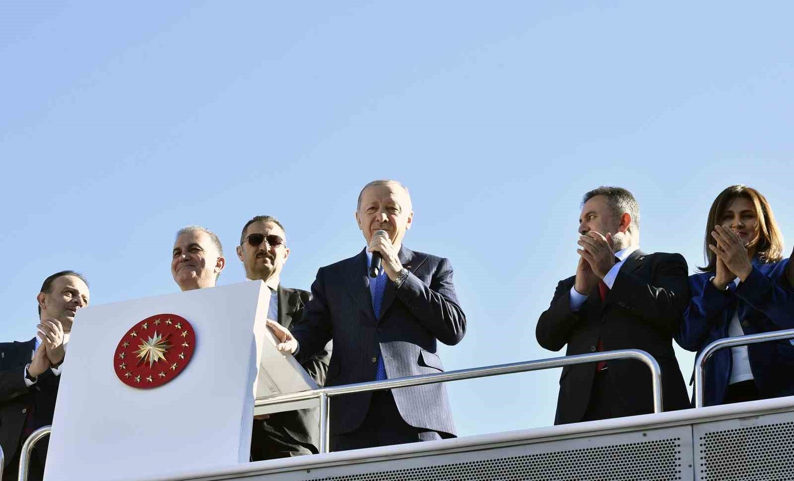 Cumhurbaşkanı Erdoğan: "Bunlar kırmızı karttan kurtulamadı"