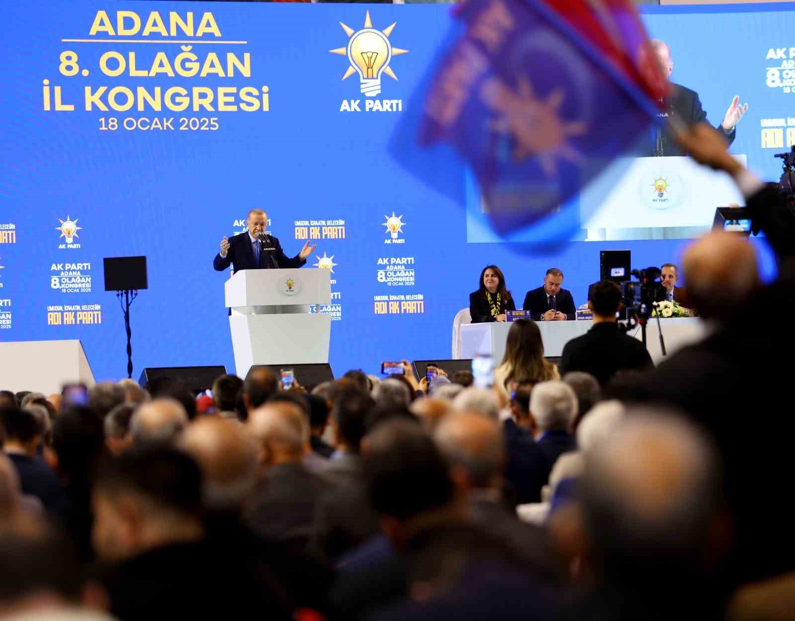 Erdoğan'dan muhalefete 'Kırmızı kartlardan puzzle yapın' tepkisi