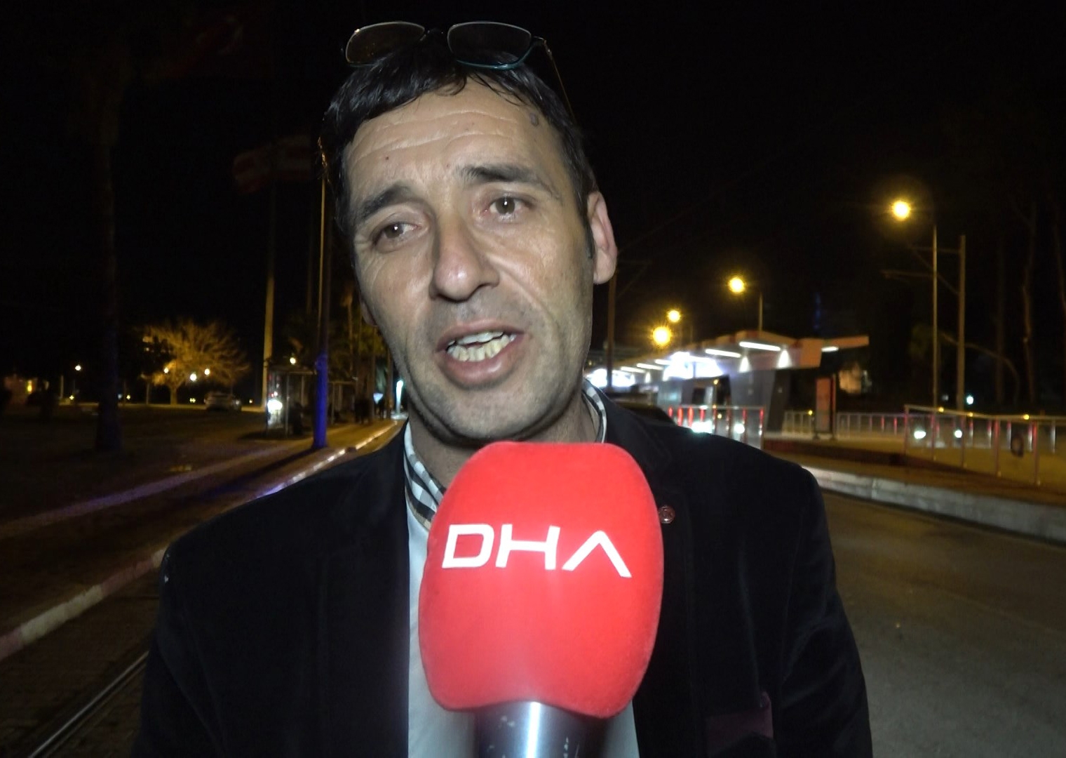 Erkek arkadaşıyla tartışan Burcu, korkuluktan düşüp yaralandı