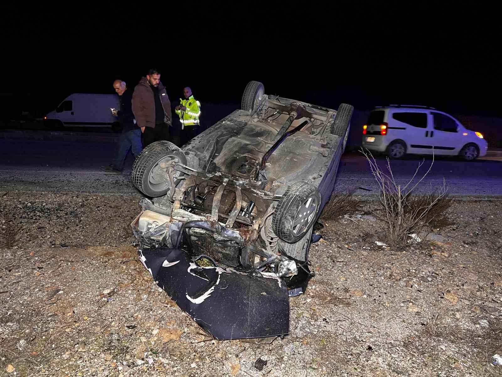 Gizli buzlanma kazaya neden oldu: Takla atan araçta 1 kişi yaralandı