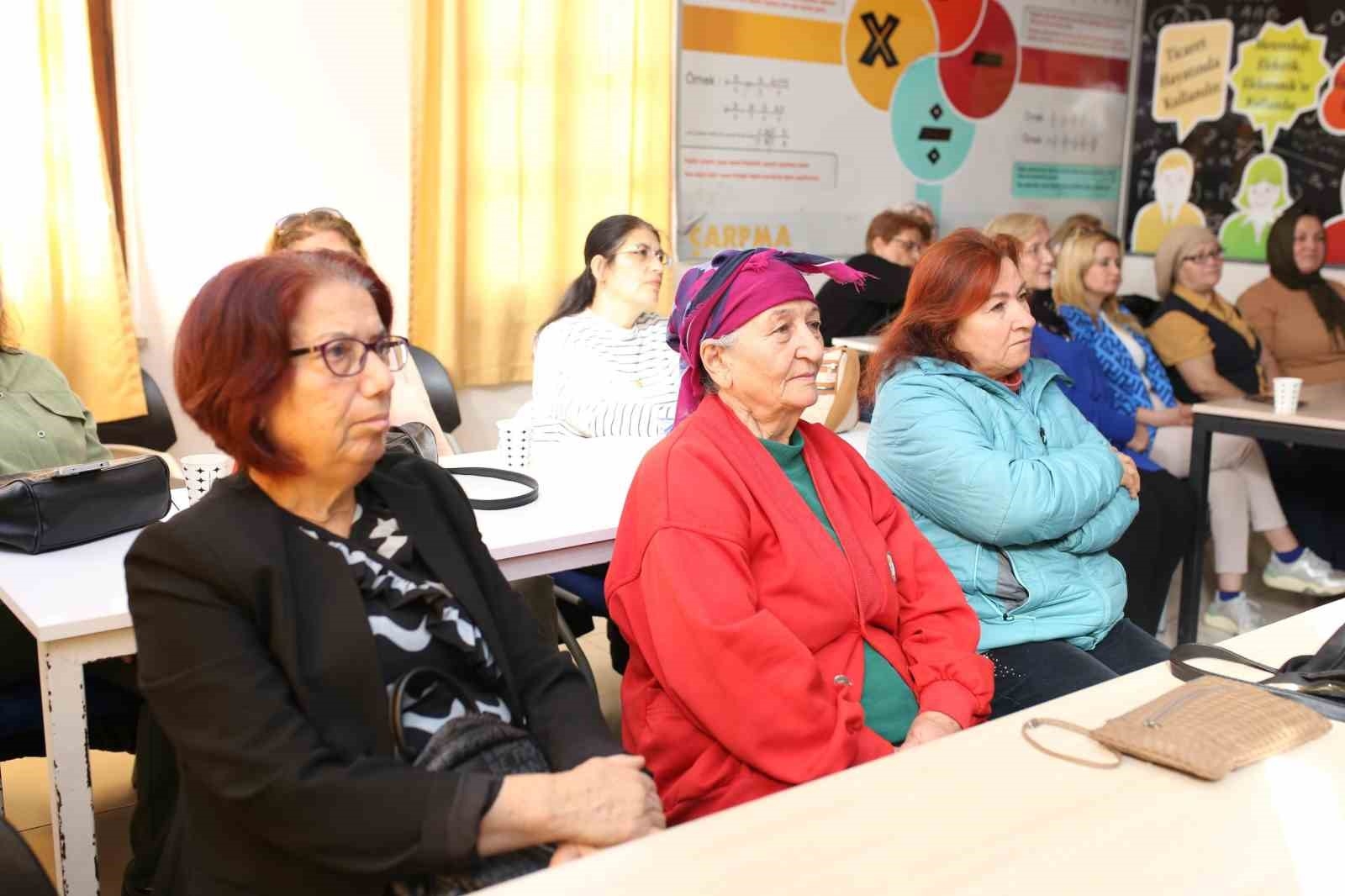 Kepez'den kadınlara güvenli internet eğitimi