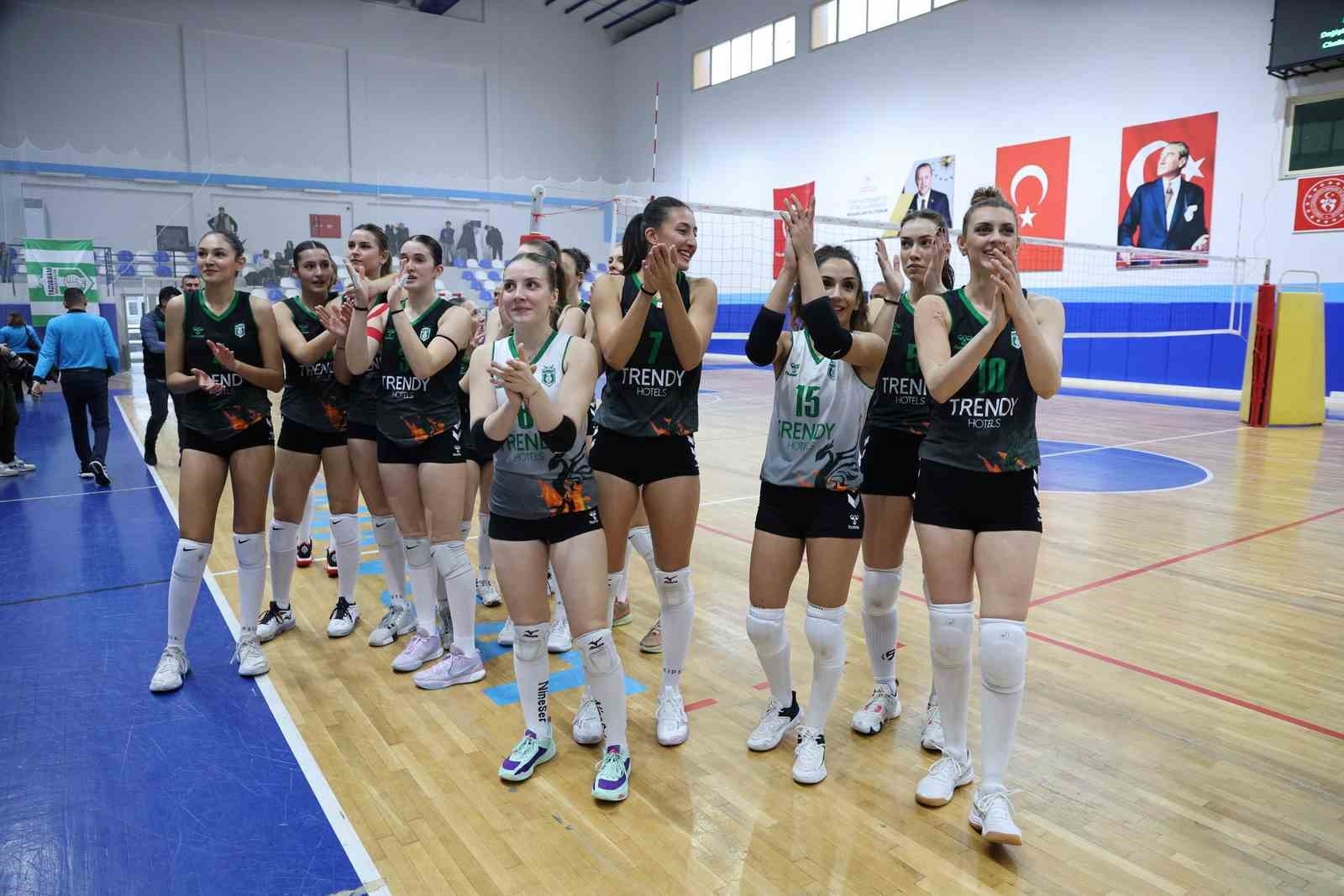 Manavgat Belediyespor play-off biletini garantiledi
