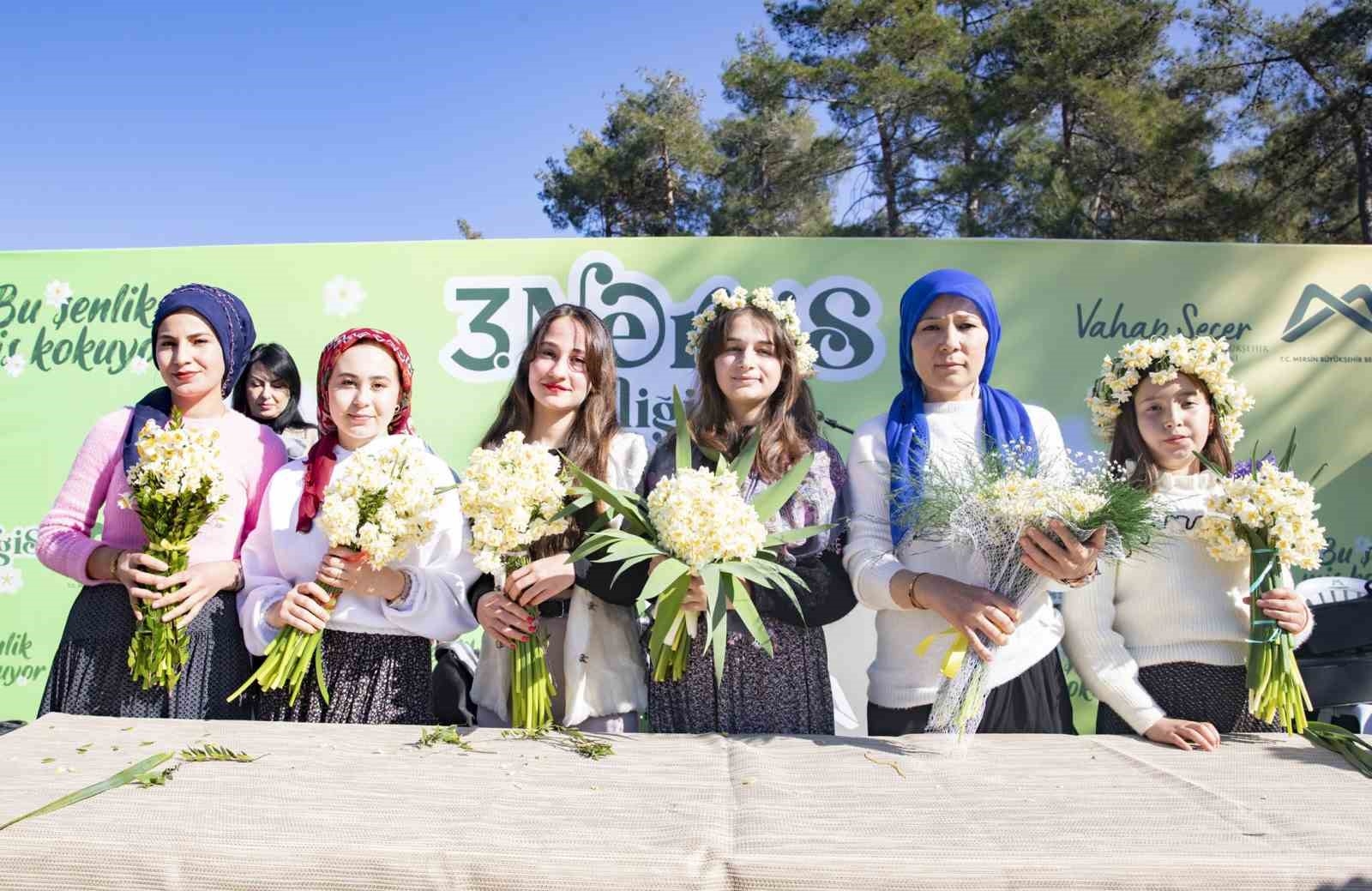Mersin'de 3. Nergis Şenliği Düzenlendi