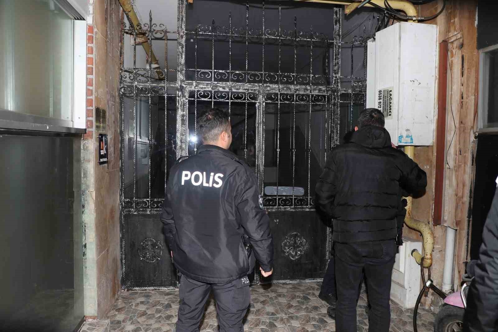Mersin'de aranan şahıslar operasyonu: 71 hükümlü yakalandı