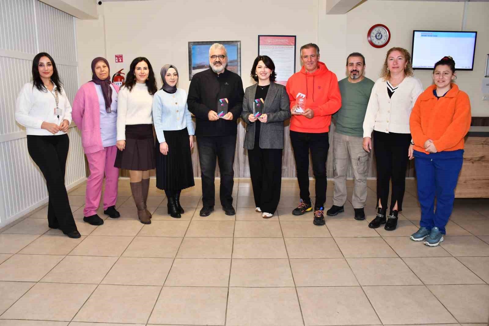 Sağlıkçılar masa tenisinde buluştu