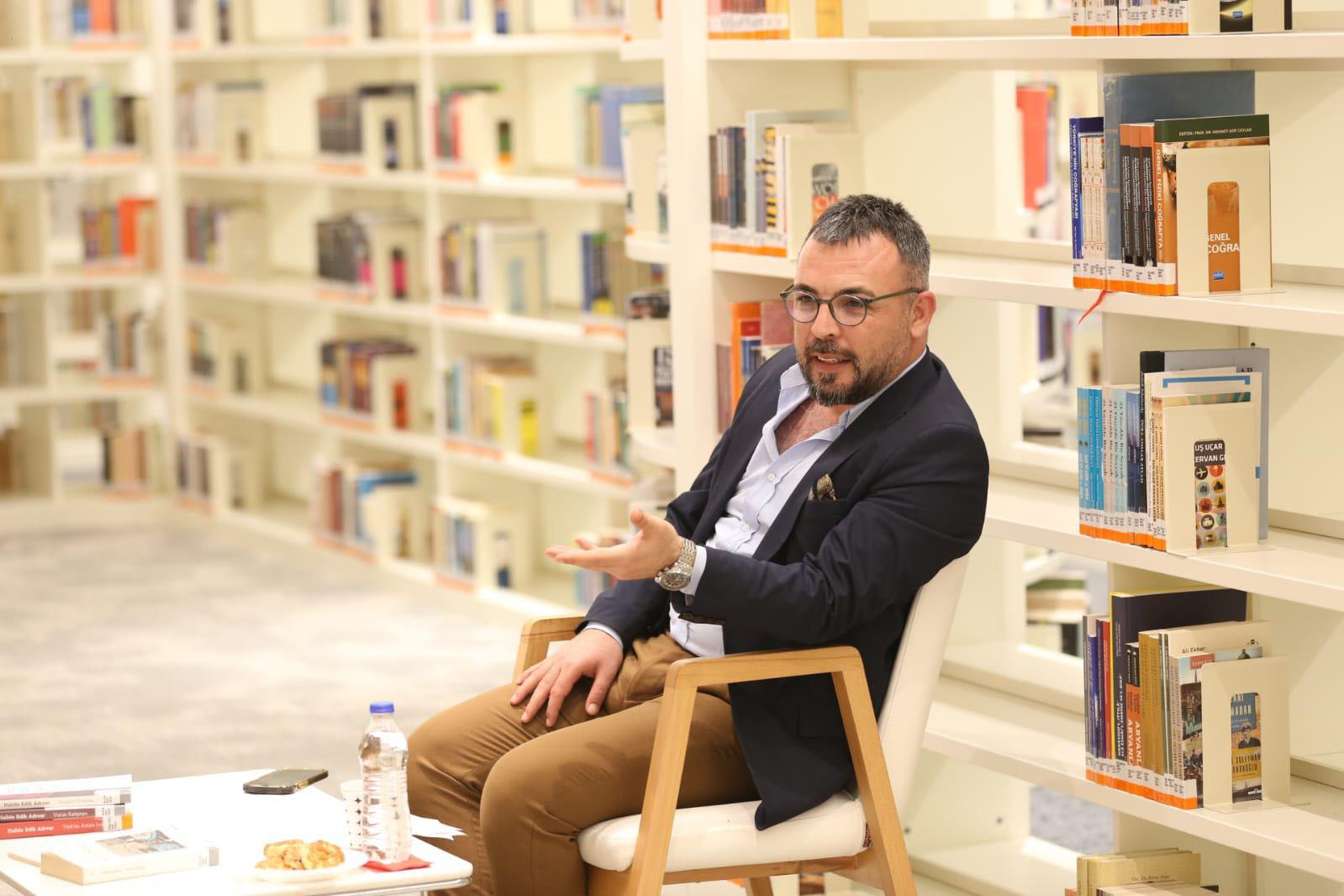 Ünlü edebiyatçılar Kepez'de anıldı