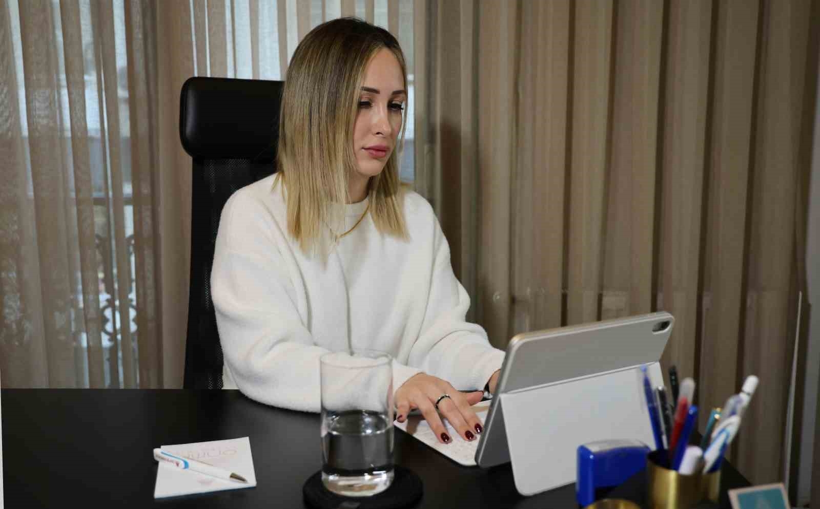 Uzmanından ailelere uyarı: 'Karne, çocukların değerini belirlememeli'