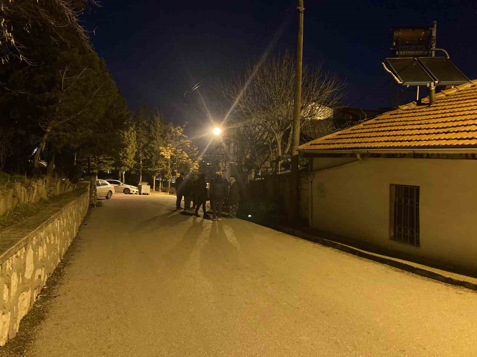 Yalnız yaşayan yaşlı kadın evinde ölü bulundu