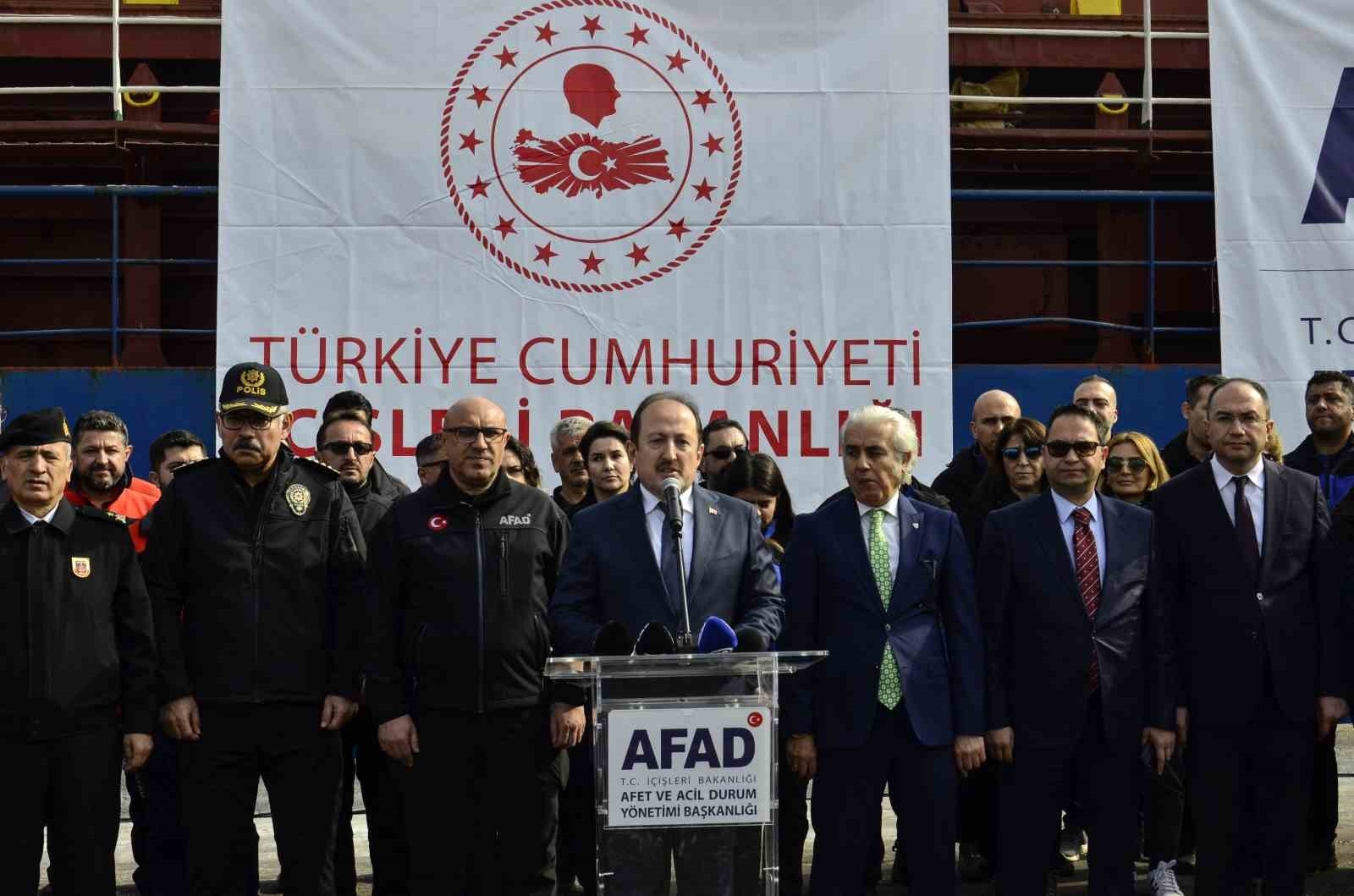 15. "İyilik Gemisi" Gazze'ye uğurlandı