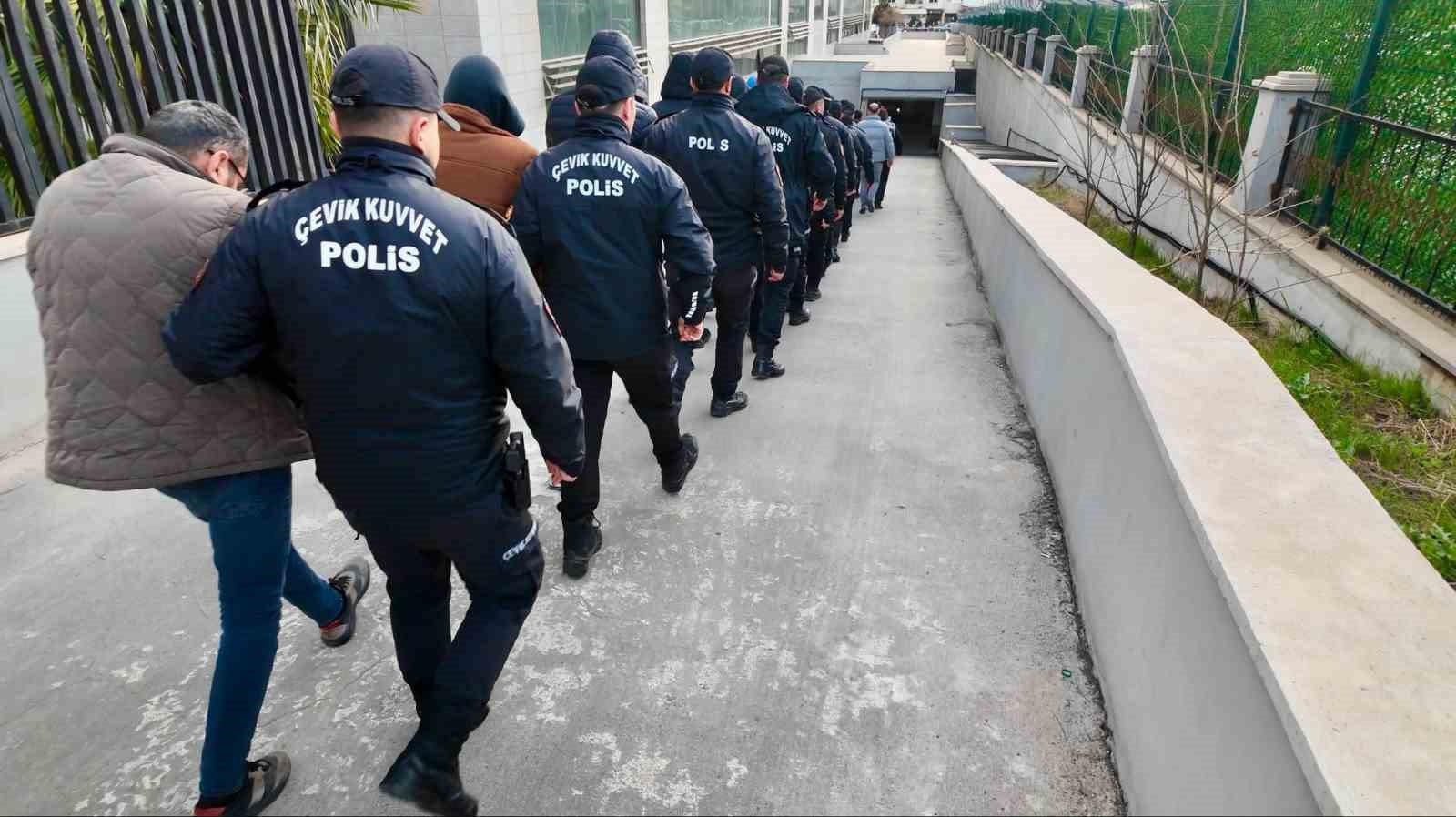 2 bin 560 banka hesabı incelendi yasa dışı bahis çetesi çökertildi: 13 tutuklama