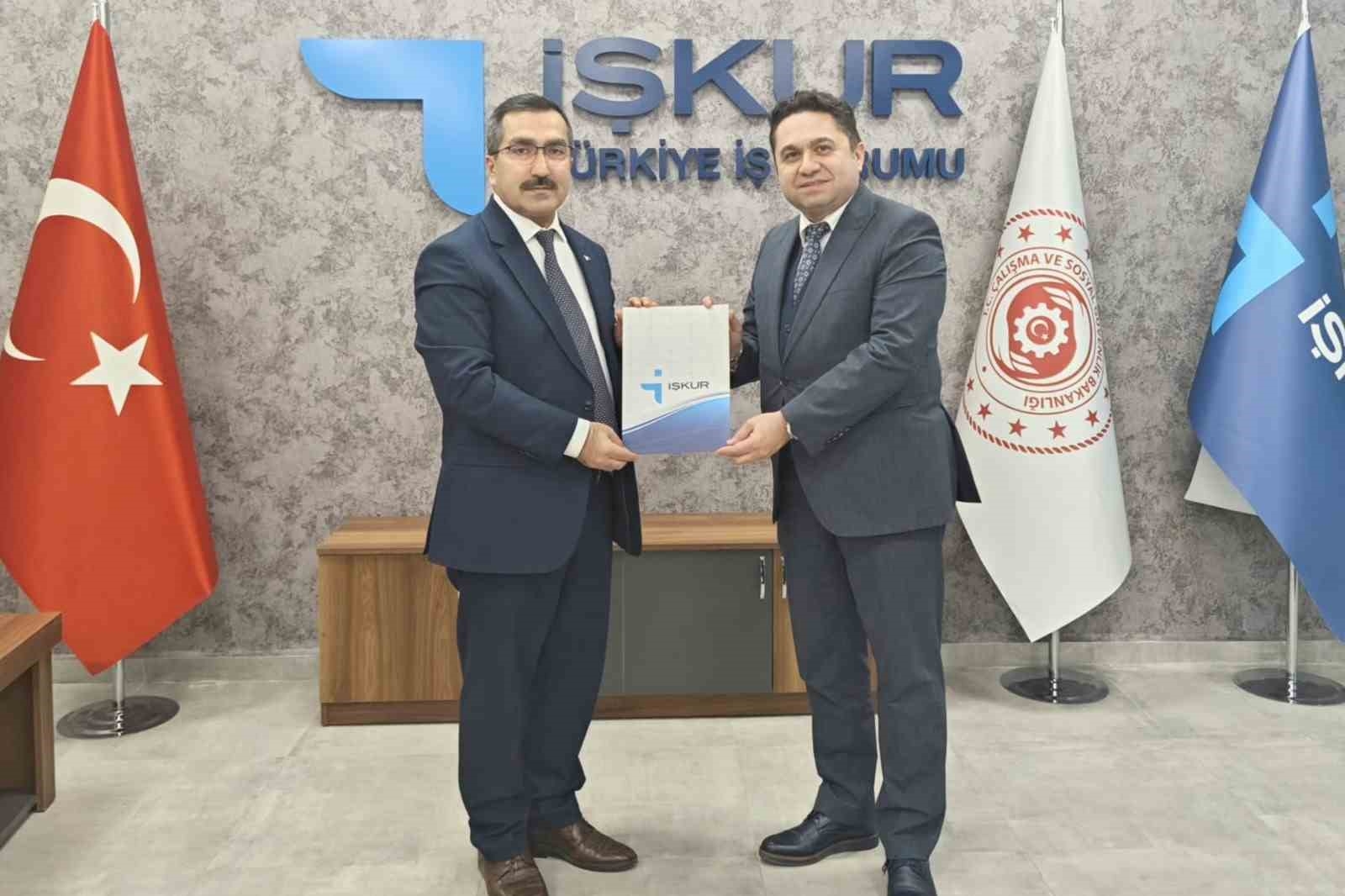 ALKÜ'lü Öğrenciler İŞKUR Gençlik Programına Başlıyor