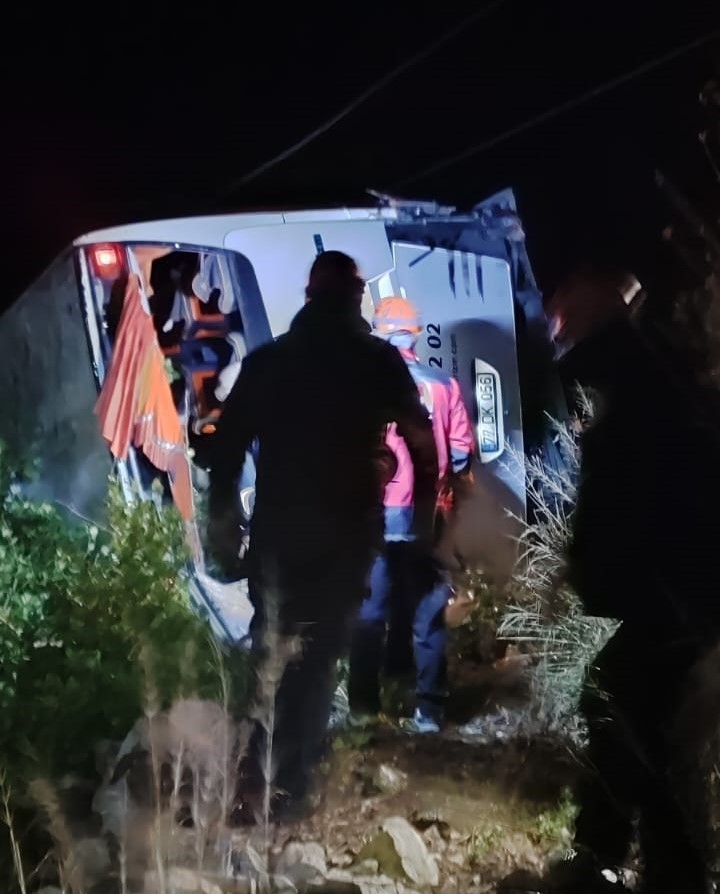 Antalya'daki yolcu otobüsü kazasından ölüm haberi geldi