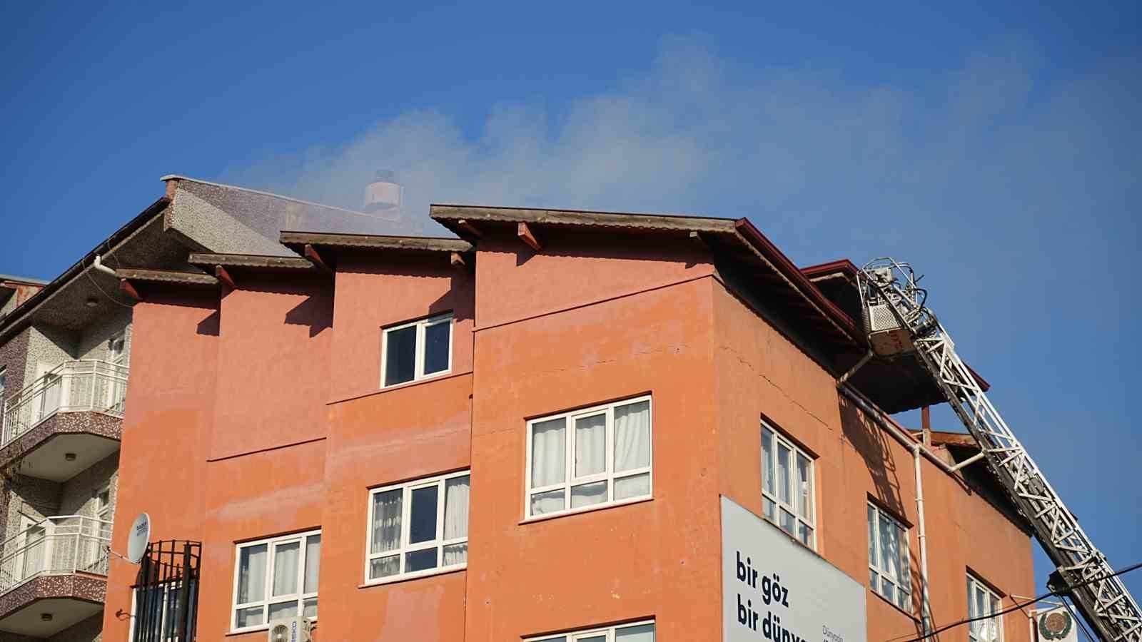Burdur'da binadaki baca yangını söndürüldü