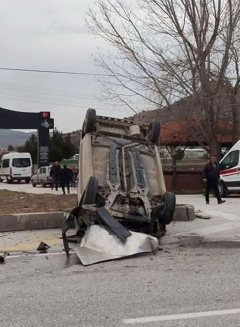 Burdur'da kaza: 3 yaralı