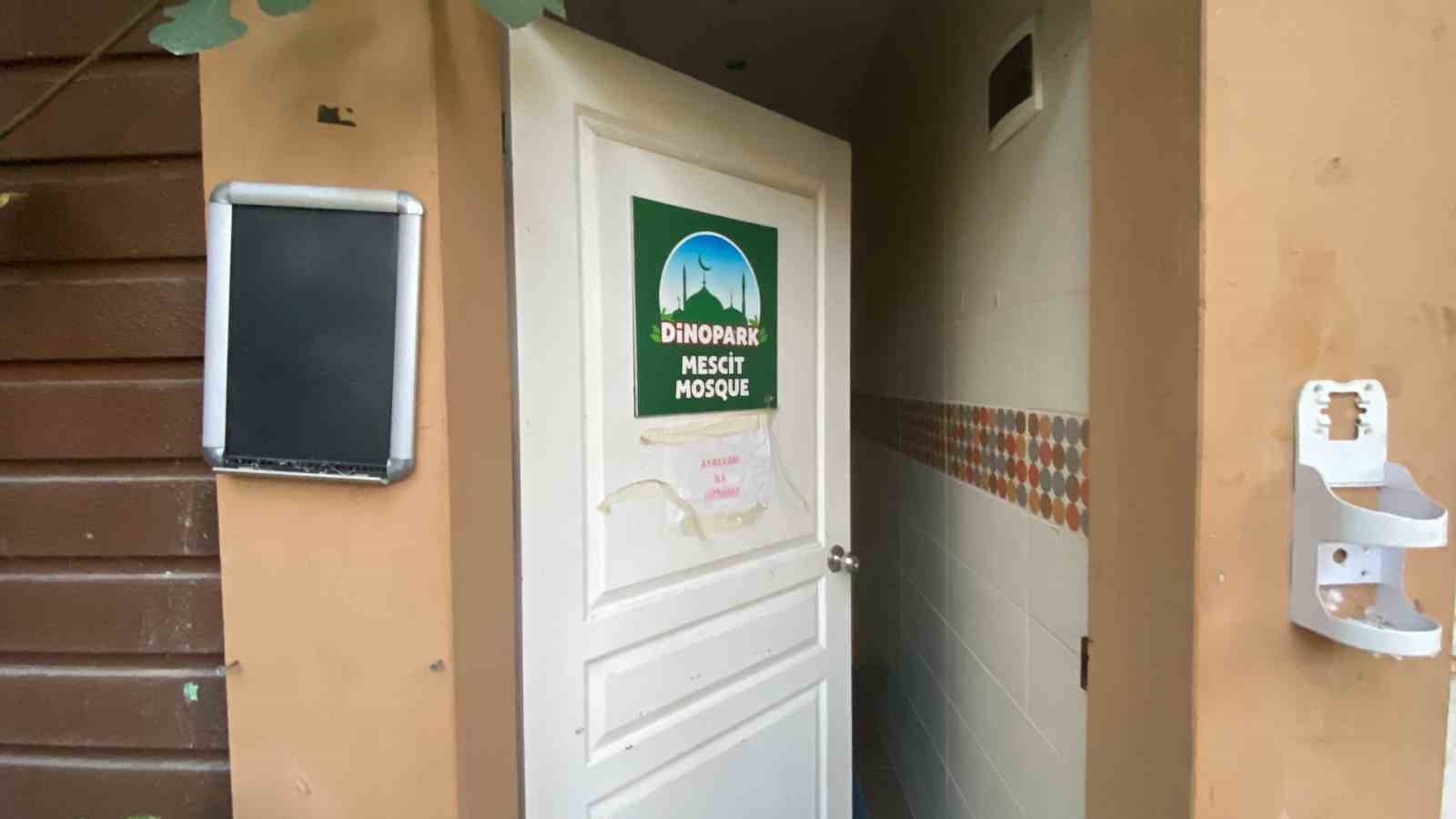Eğlence ve oyun parkında tuvaletin mescide dönüştürüldüğü iddiası