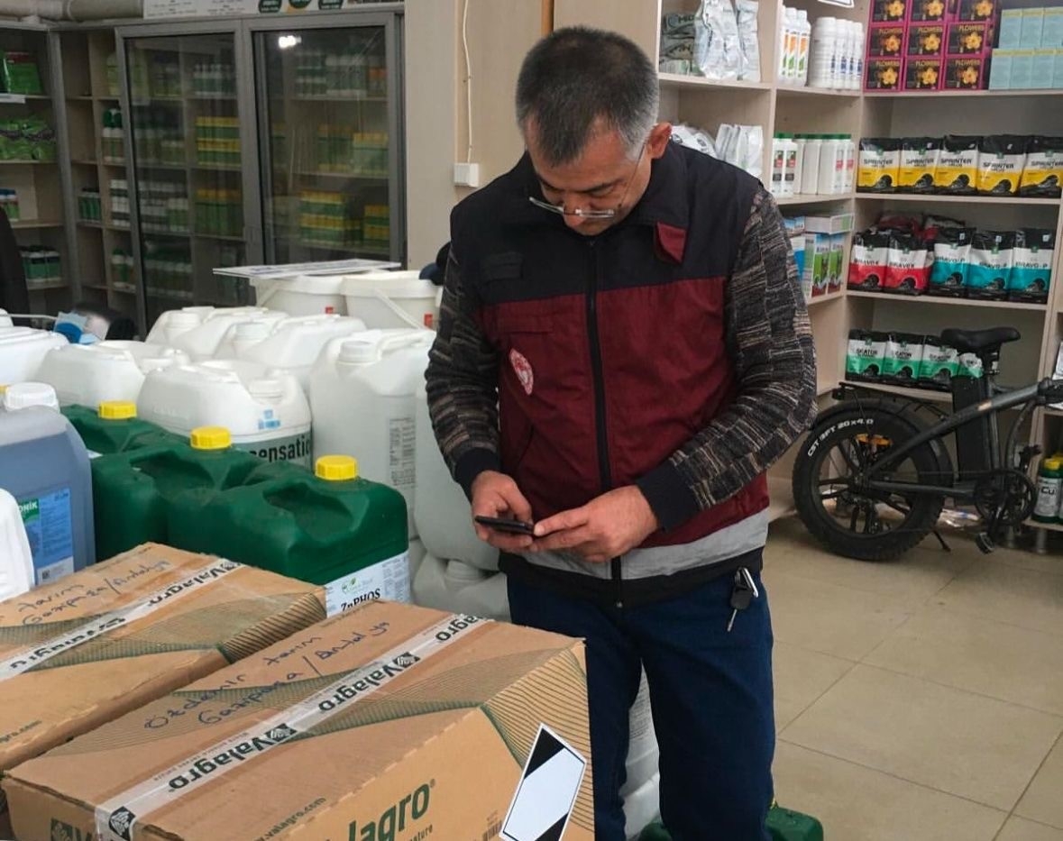 Gazipaşa'da gübre bayileri eş zamanlı olarak denetlendi