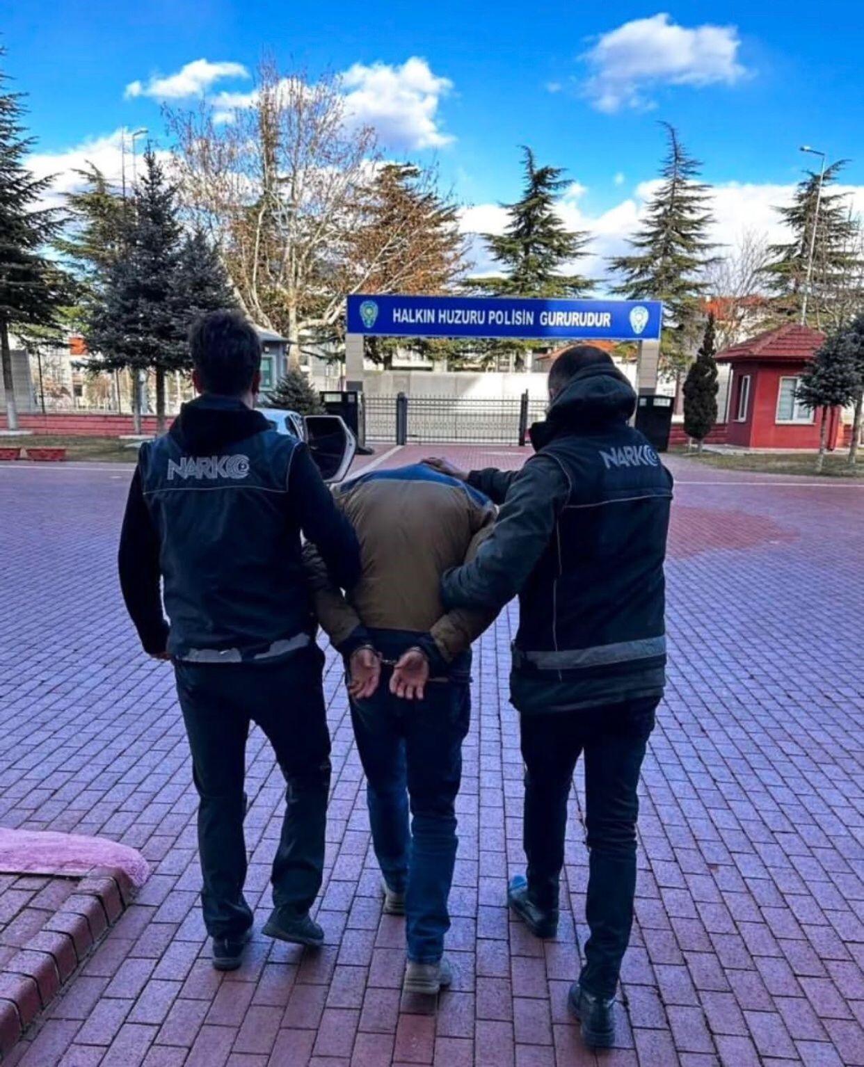 Isparta'da uyuşturucu operasyonu: 2 bin 700 ecstasy haplık MDMA ele geçirildi