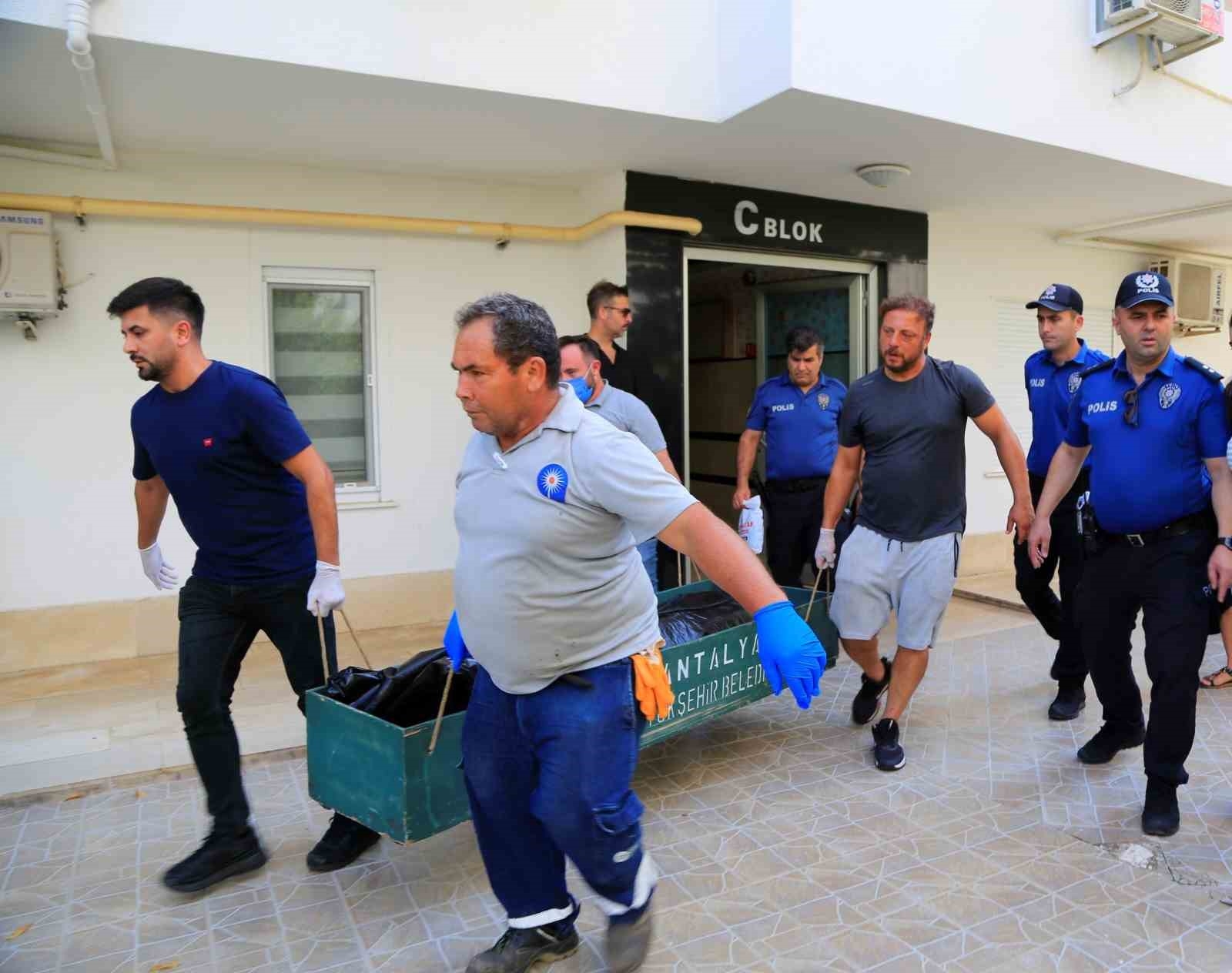 Karısını Öldüren Sanık: "Kadın Öldüren Adam Adam Değil, Onurlu İnsan Değil"