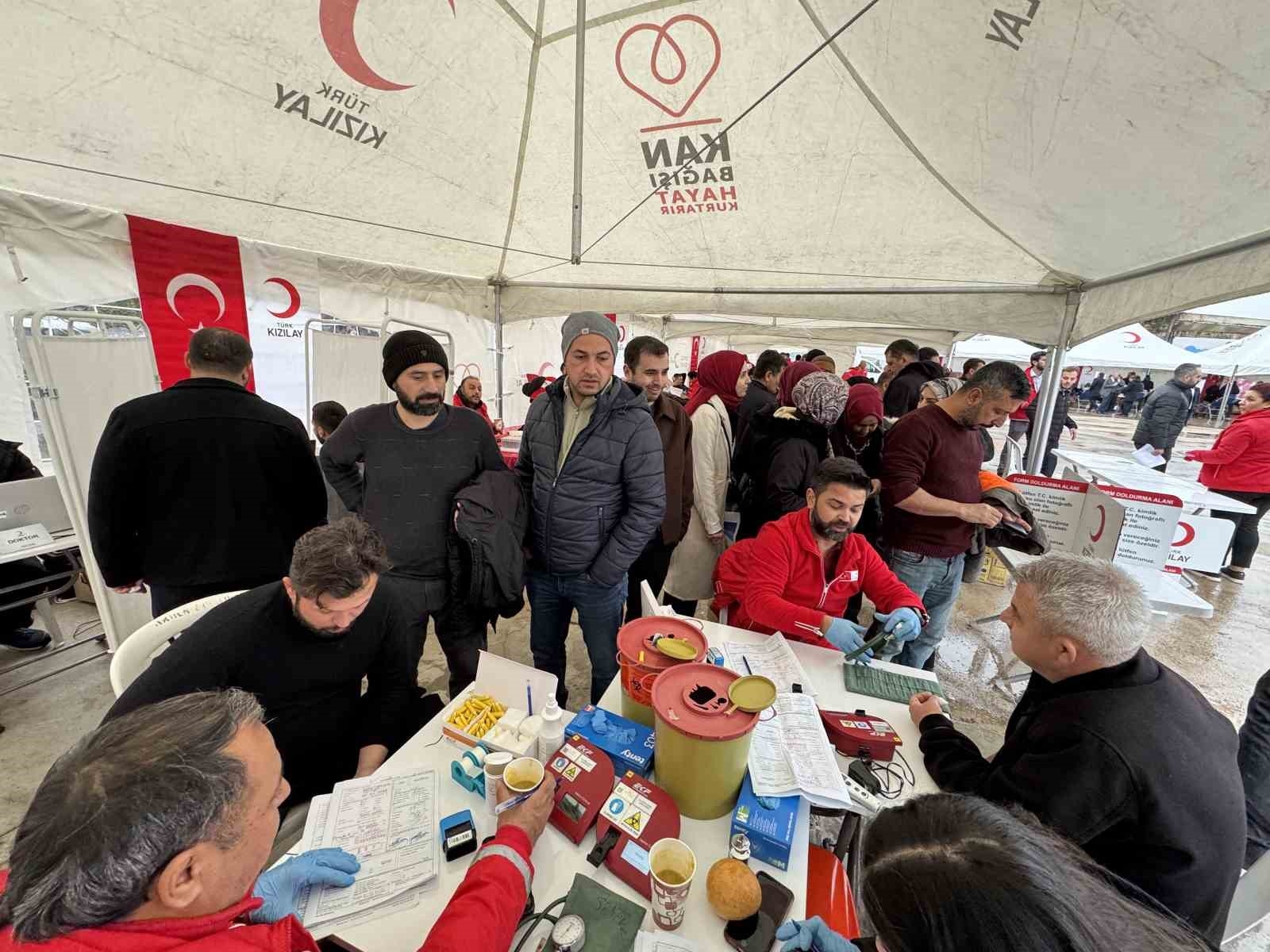 Türk Kızılay, Mersin'de Kan Bağışı Kampanyası Düzenledi