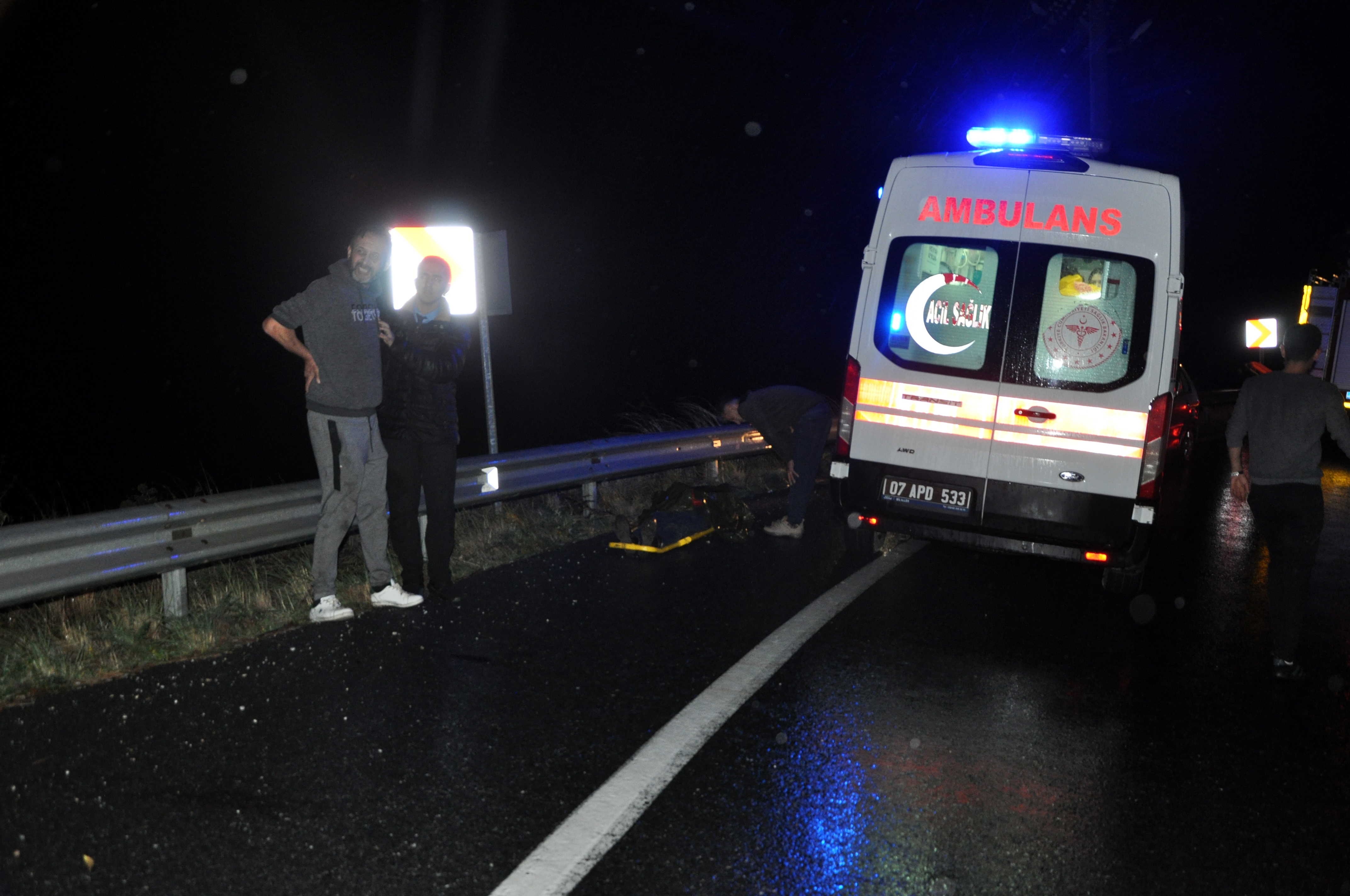 Yolcu otobüsü uçurumdan yuvarlandı: 10'u ağır, 28 yaralı