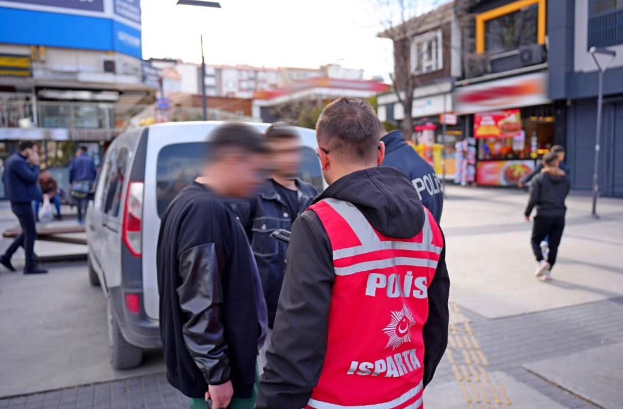 Isparta'da 7 günde toplam 2 bin 417 sürücüye cezai işlem