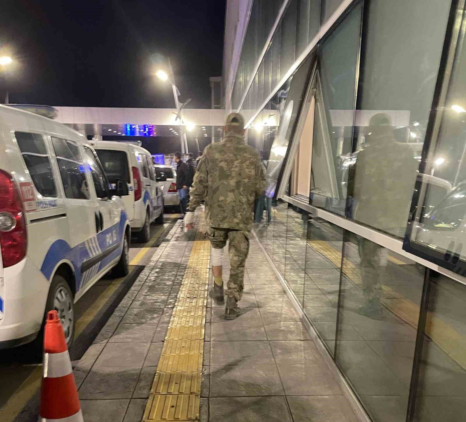 Isparta'da askeri kışlada eğitim gören Somali uyruklu askerler arasında maç kavgası: 24 yaralı