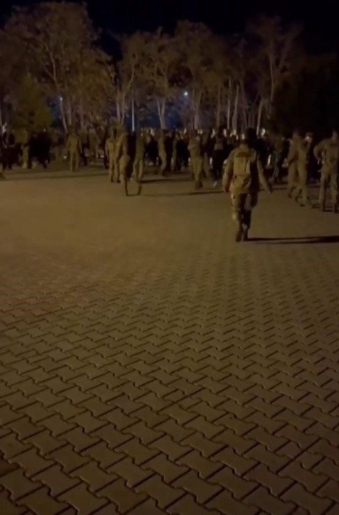 Isparta'da askeri kışlada eğitim gören Somali uyruklu askerler arasında maç kavgası: 24 yaralı