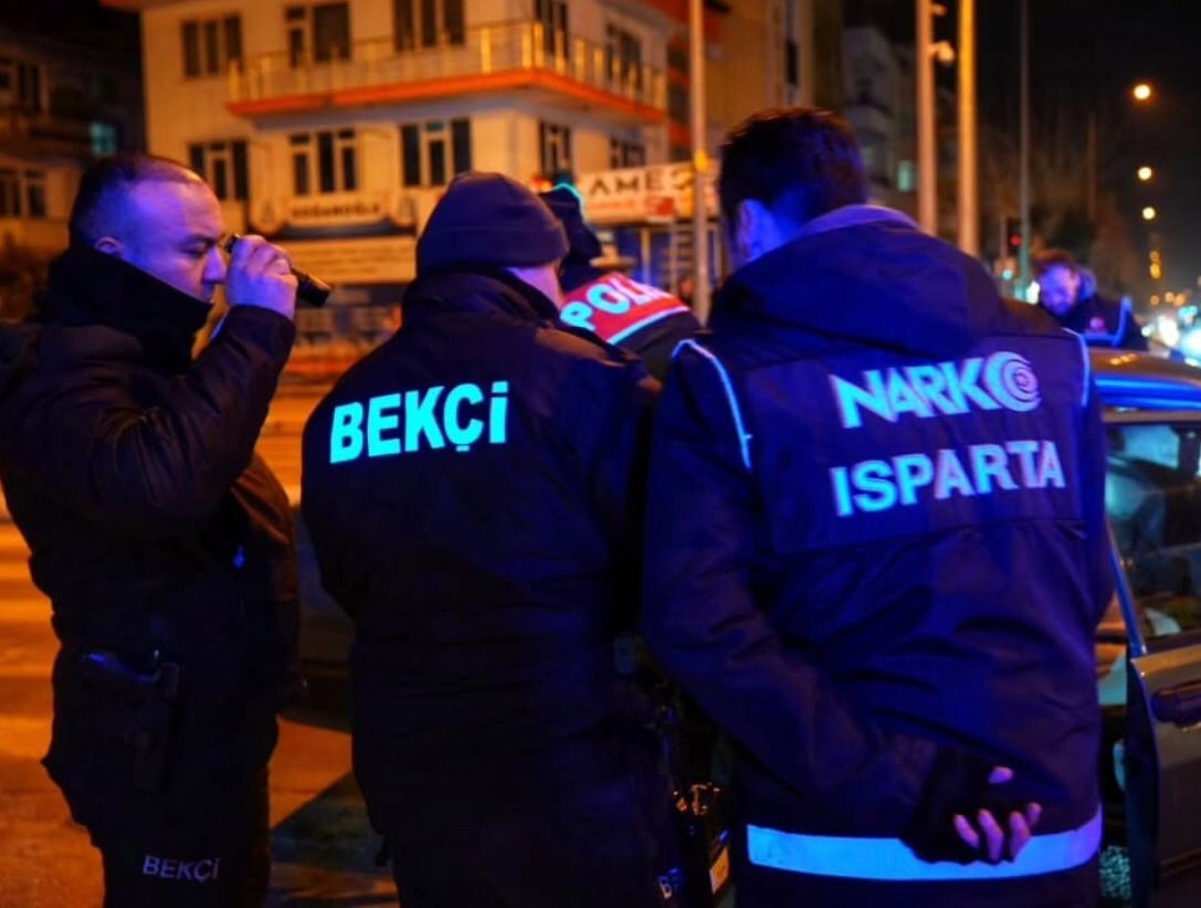 Isparta'da uyuşturucu operasyonu: 3 şahıs tutuklandı
