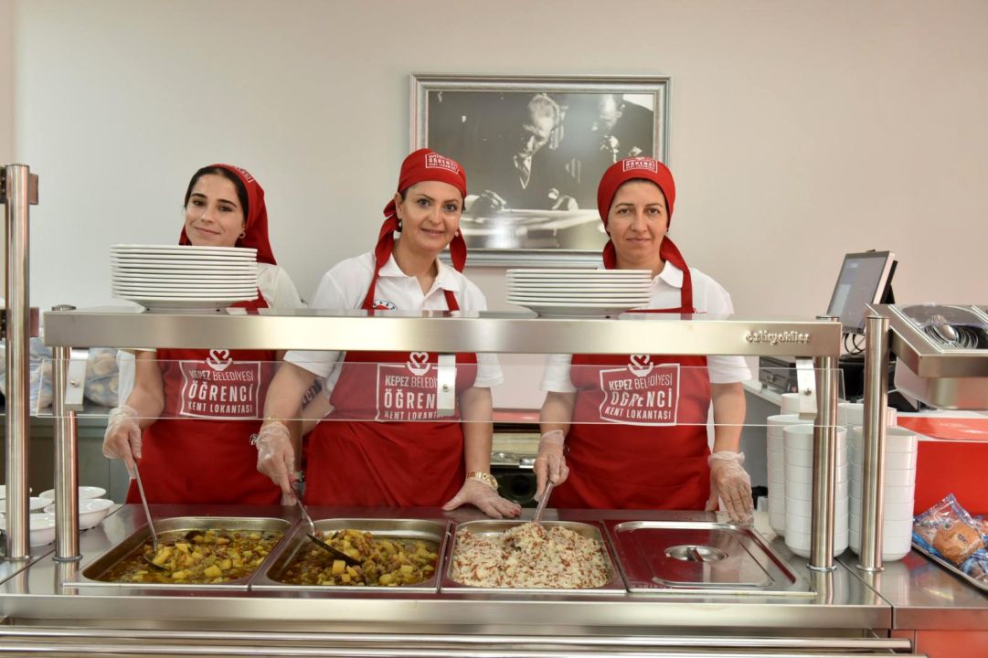 Kepez’in Öğrenci Kent Lokantası'na yoğun ilgi