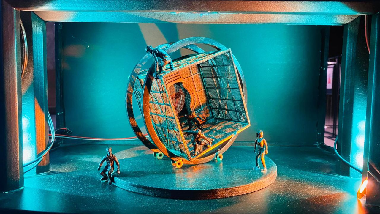 Fuarda tiyatro vitrine çıktı