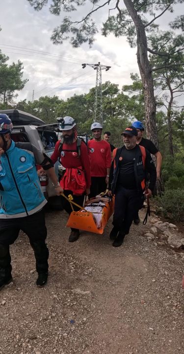 AFAD, ormanda mahsur kalan turisti kurtardı