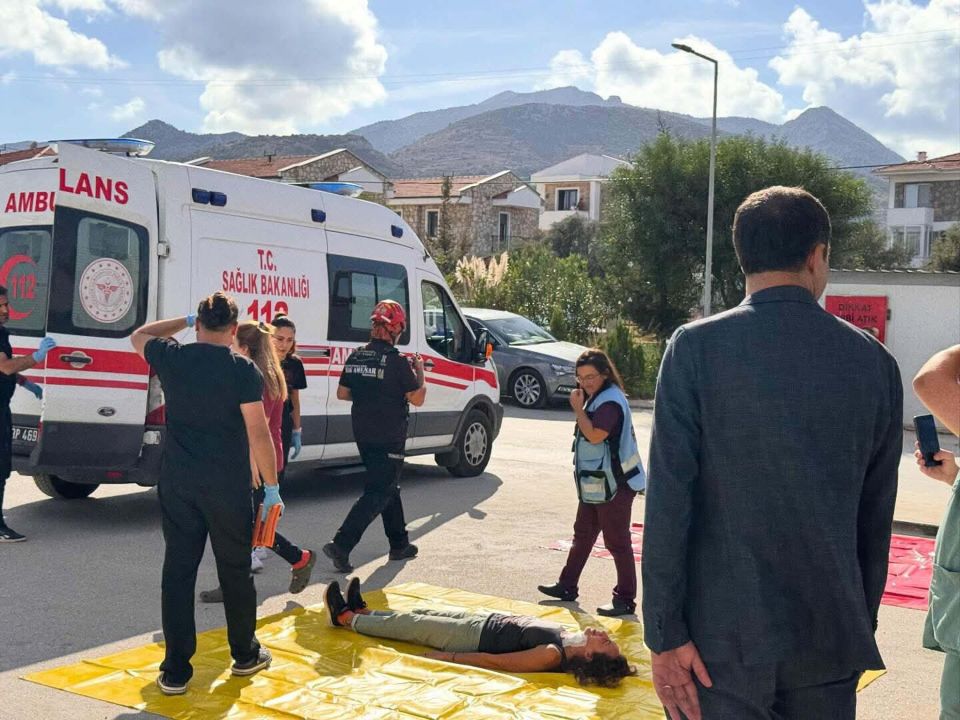 Datça Devlet Hastanesi'nde deprem ve yangın tatbikatı
