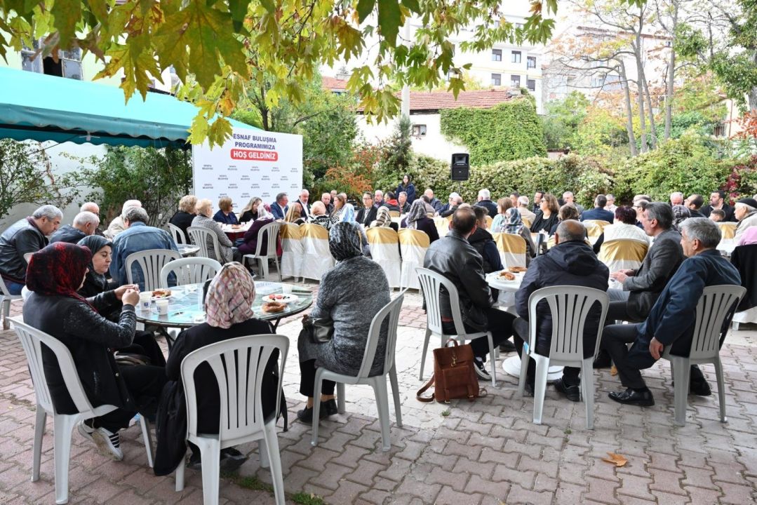 Başkan Başdeğirmen: "Göreve geldiğimizden beri hem tamircilik hem temizlikçilik yapıyoruz"