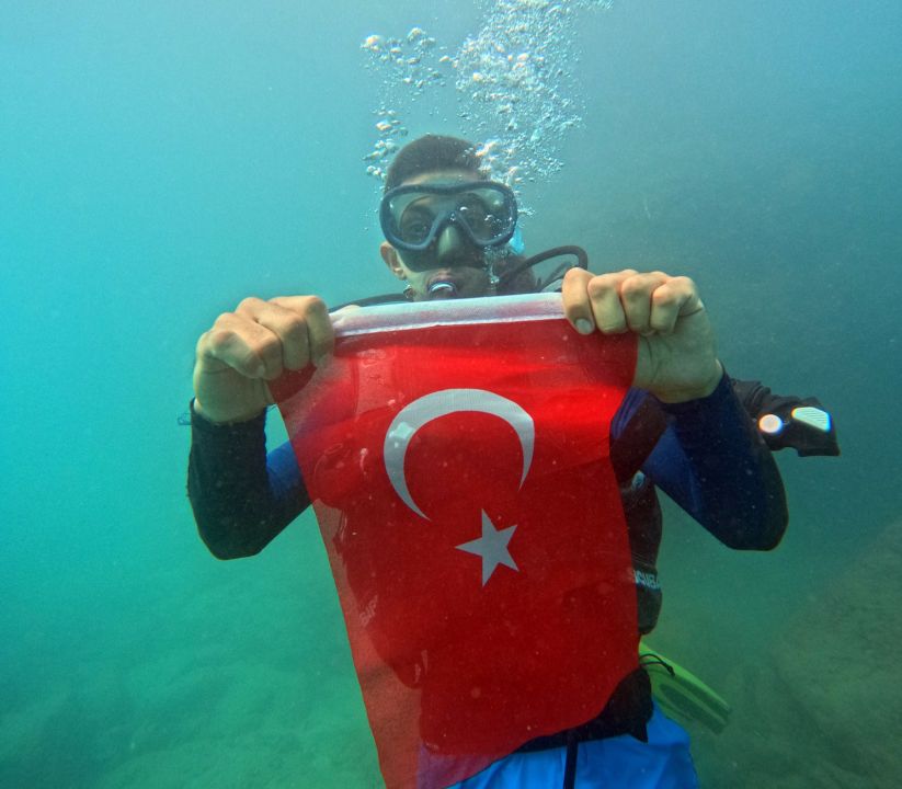 'Gençlerle Beraberiz' projesi kapsamında öğrenciler su altına daldı