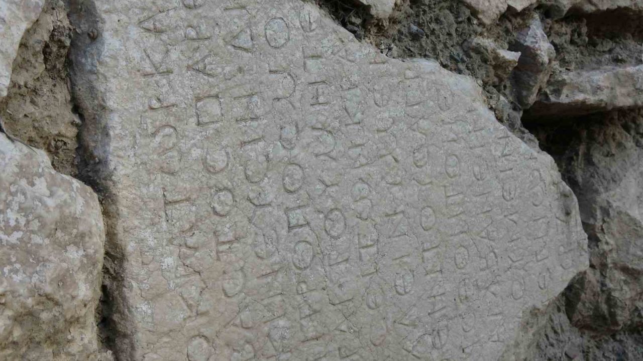 Bu evin temel taşları, İmparator Caracalla’nın 1800 yıllık mektubu çıktı